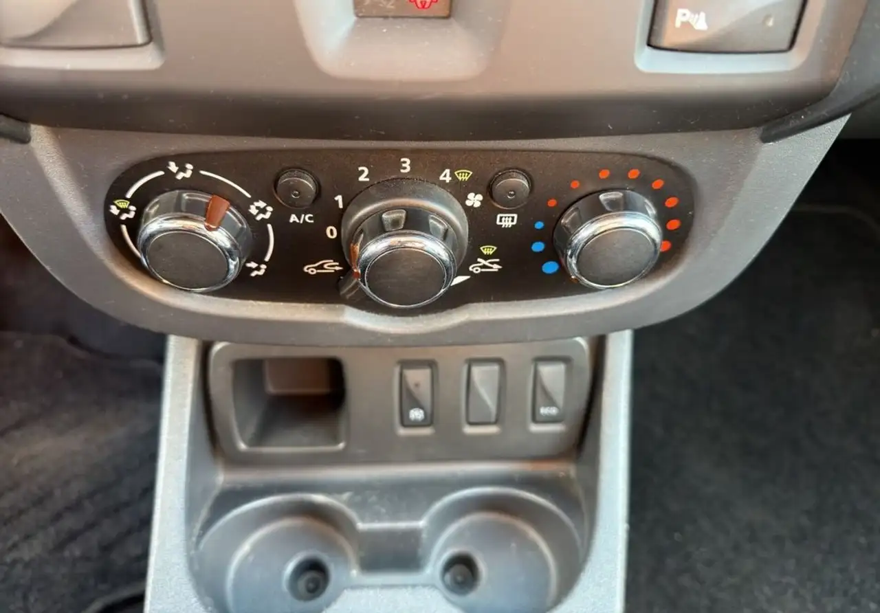 Dacia Duster — photo 16