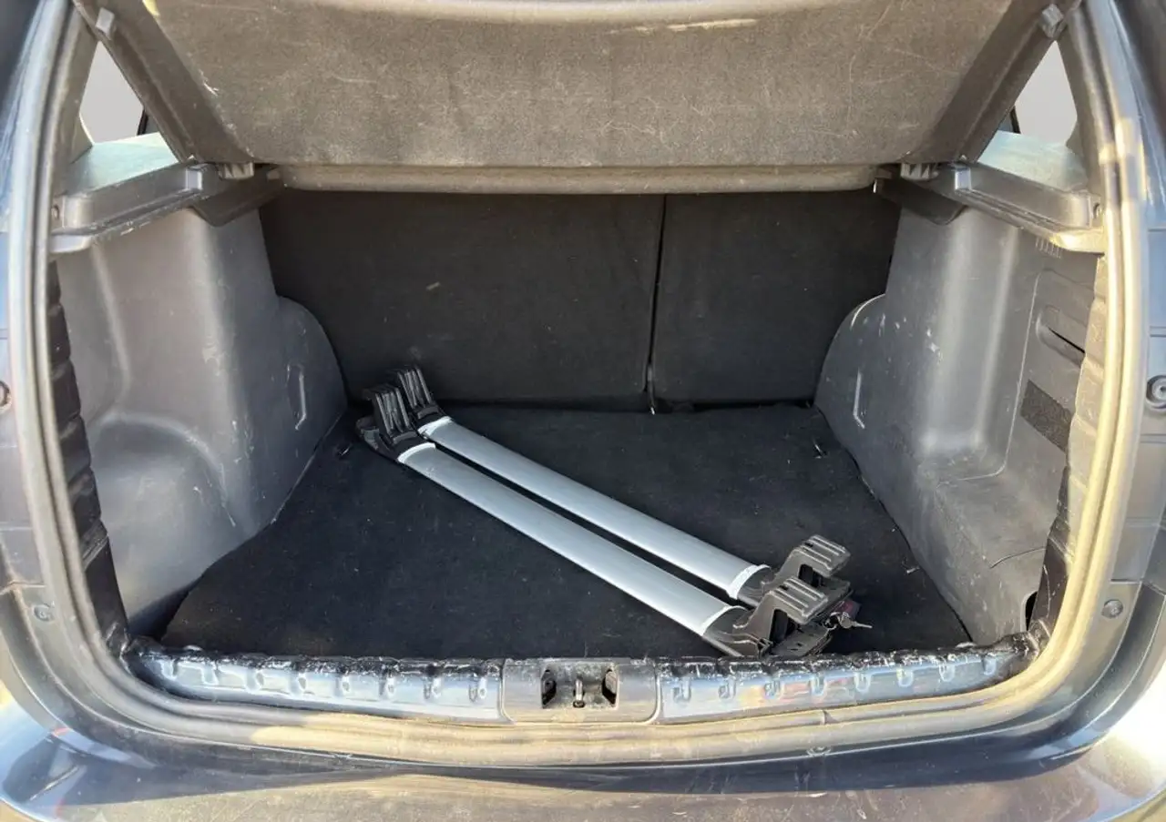Dacia Duster — photo 20
