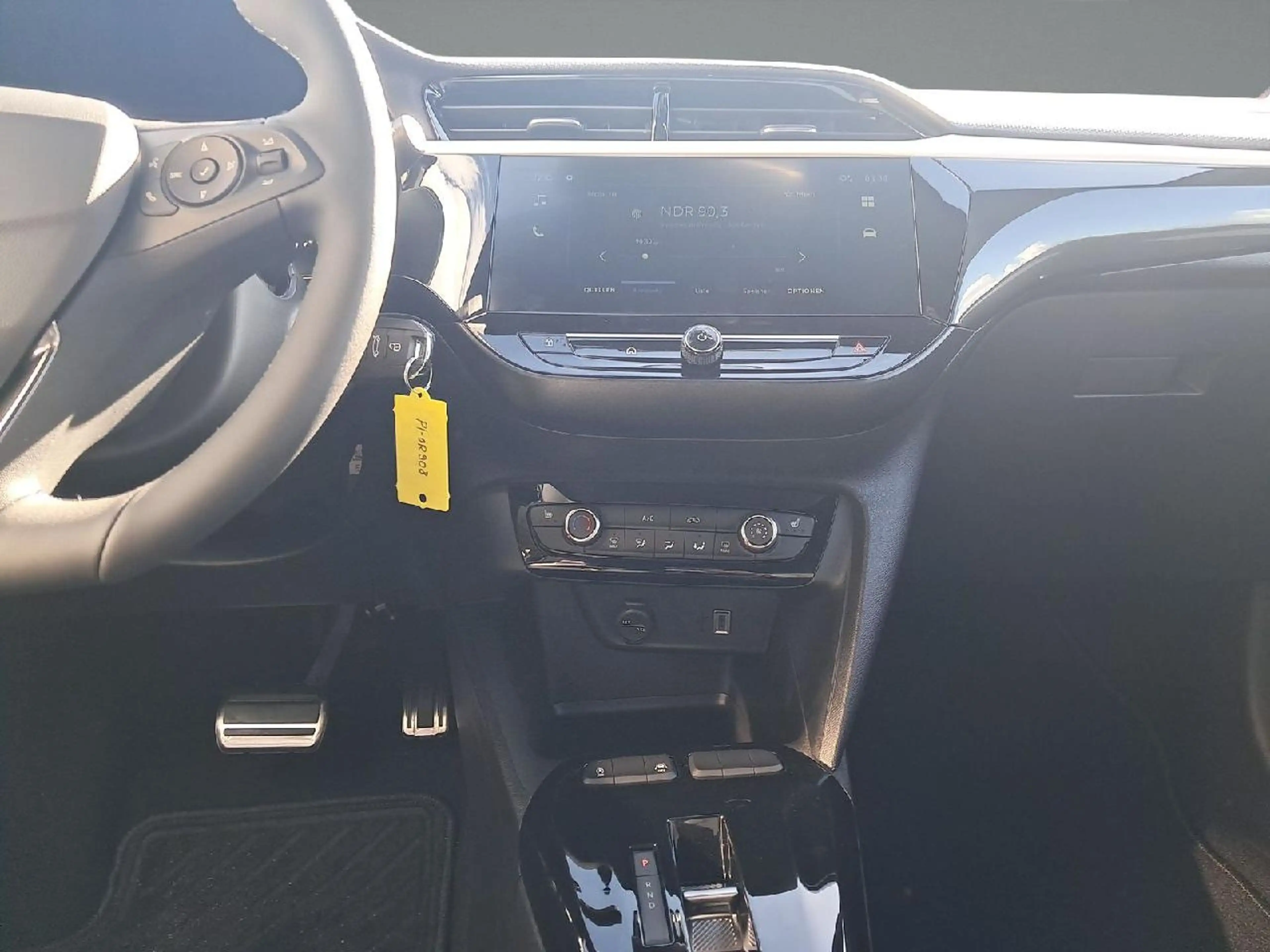 Opel Corsa Corsa F GS Hybrid Automatik — photo 11