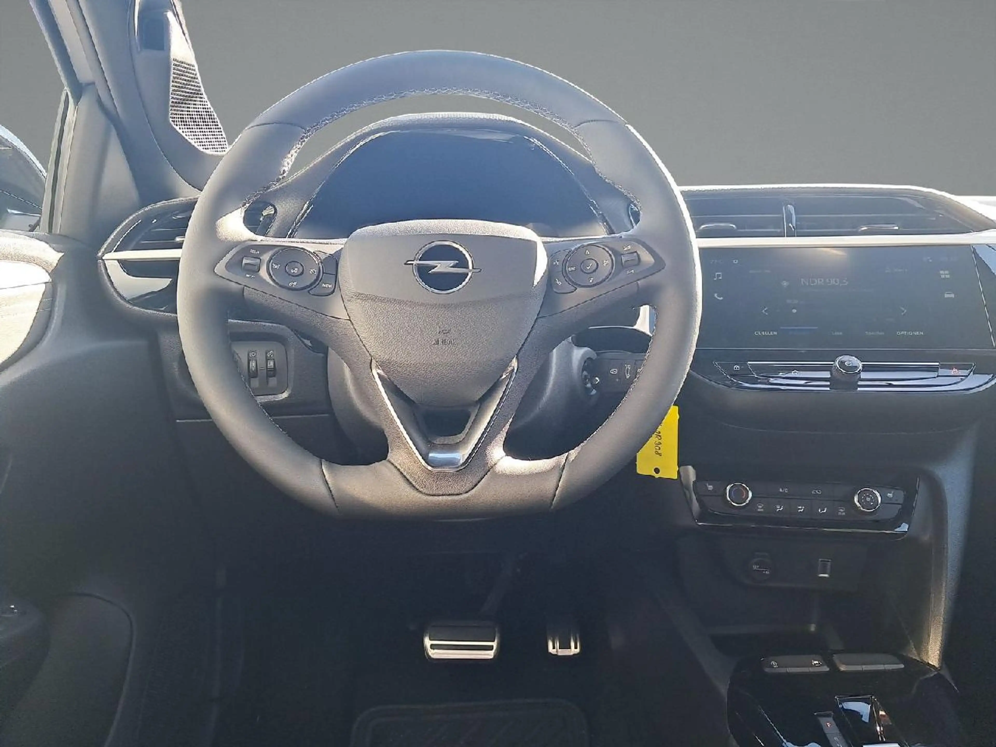 Opel Corsa Corsa F GS Hybrid Automatik — photo 8