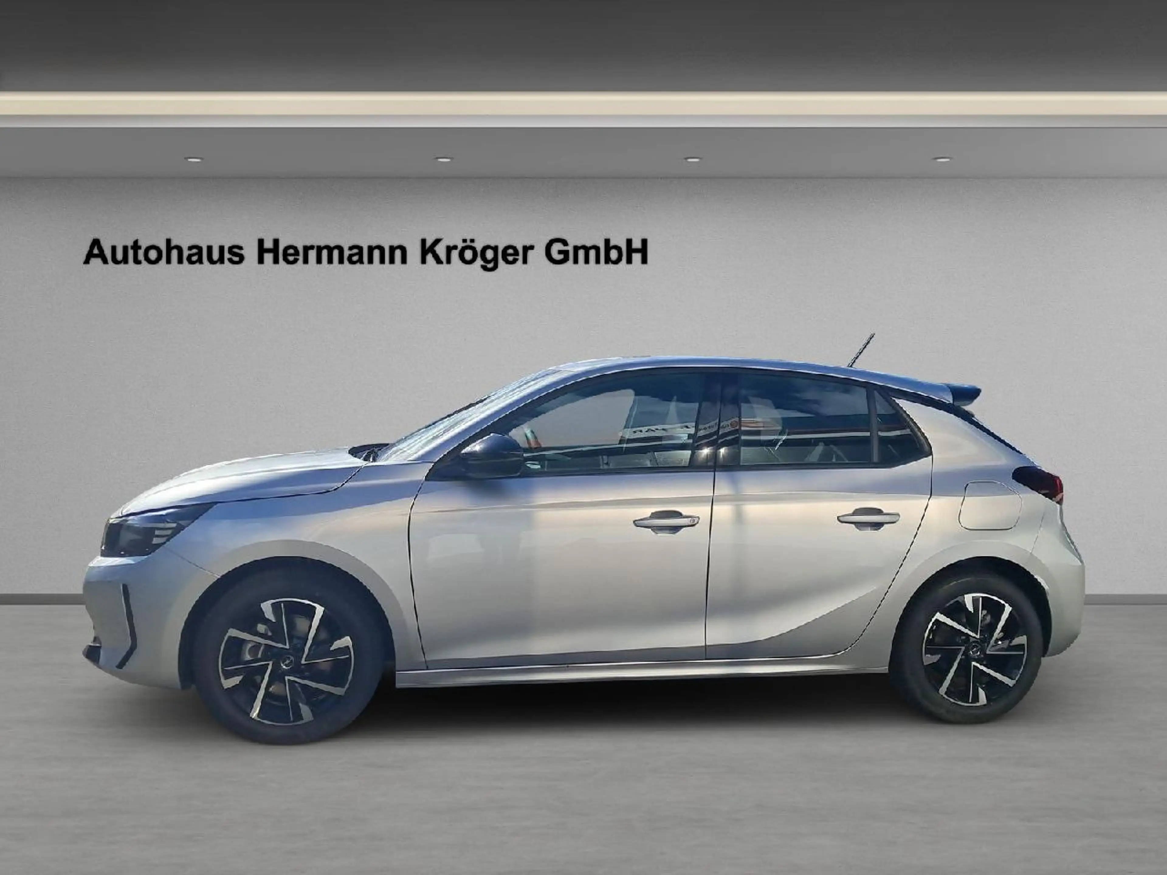 Opel Corsa Corsa F GS Hybrid Automatik — photo 2