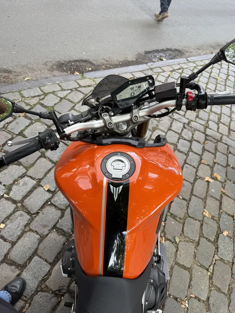 Yamaha MT-09 Oranje - 2