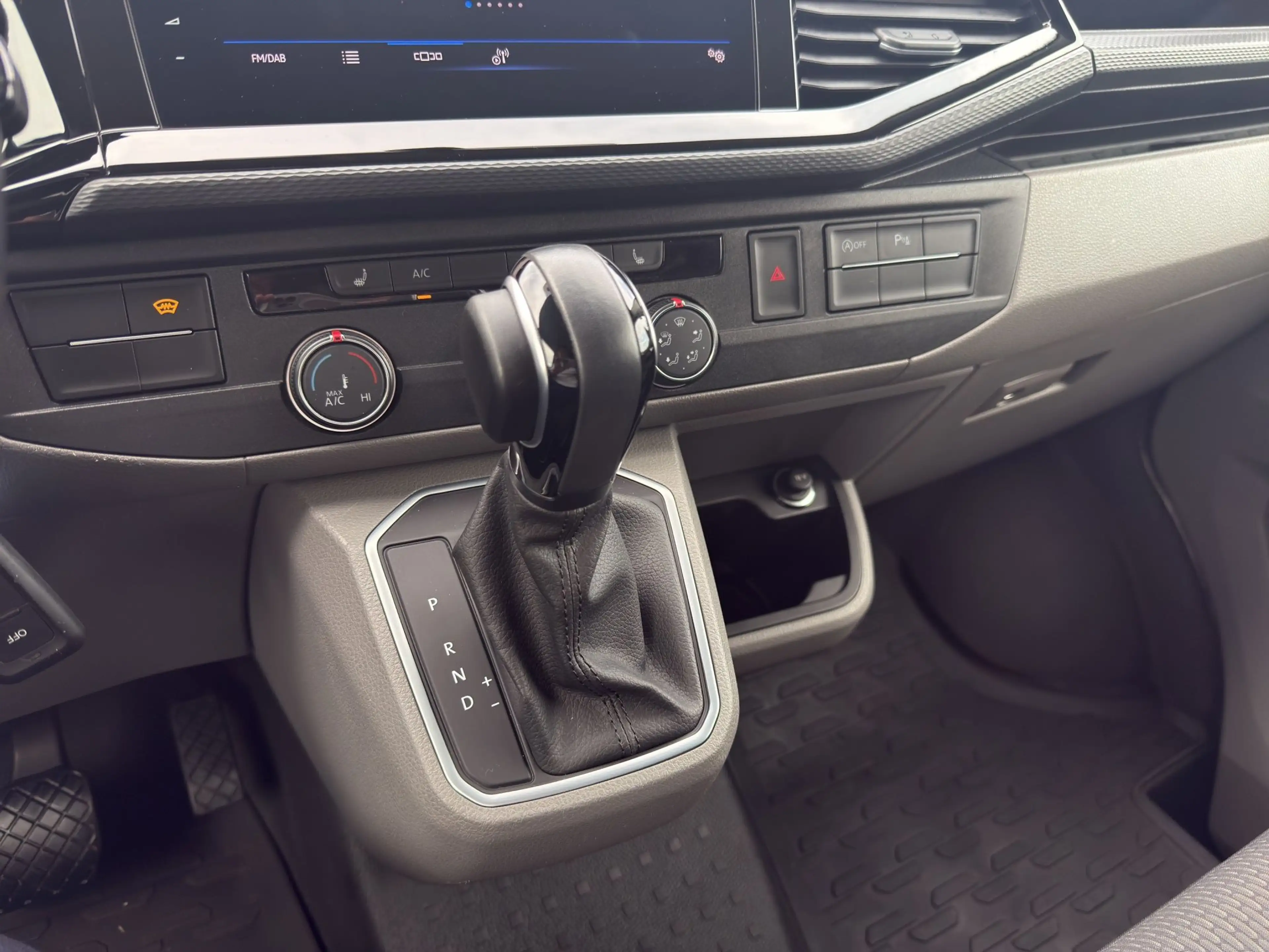 Volkswagen T6.1 Transporter 2.0 TDI Kasten KR DSG Navi/STH/Kamera/ACC-Tempomat — photo 25