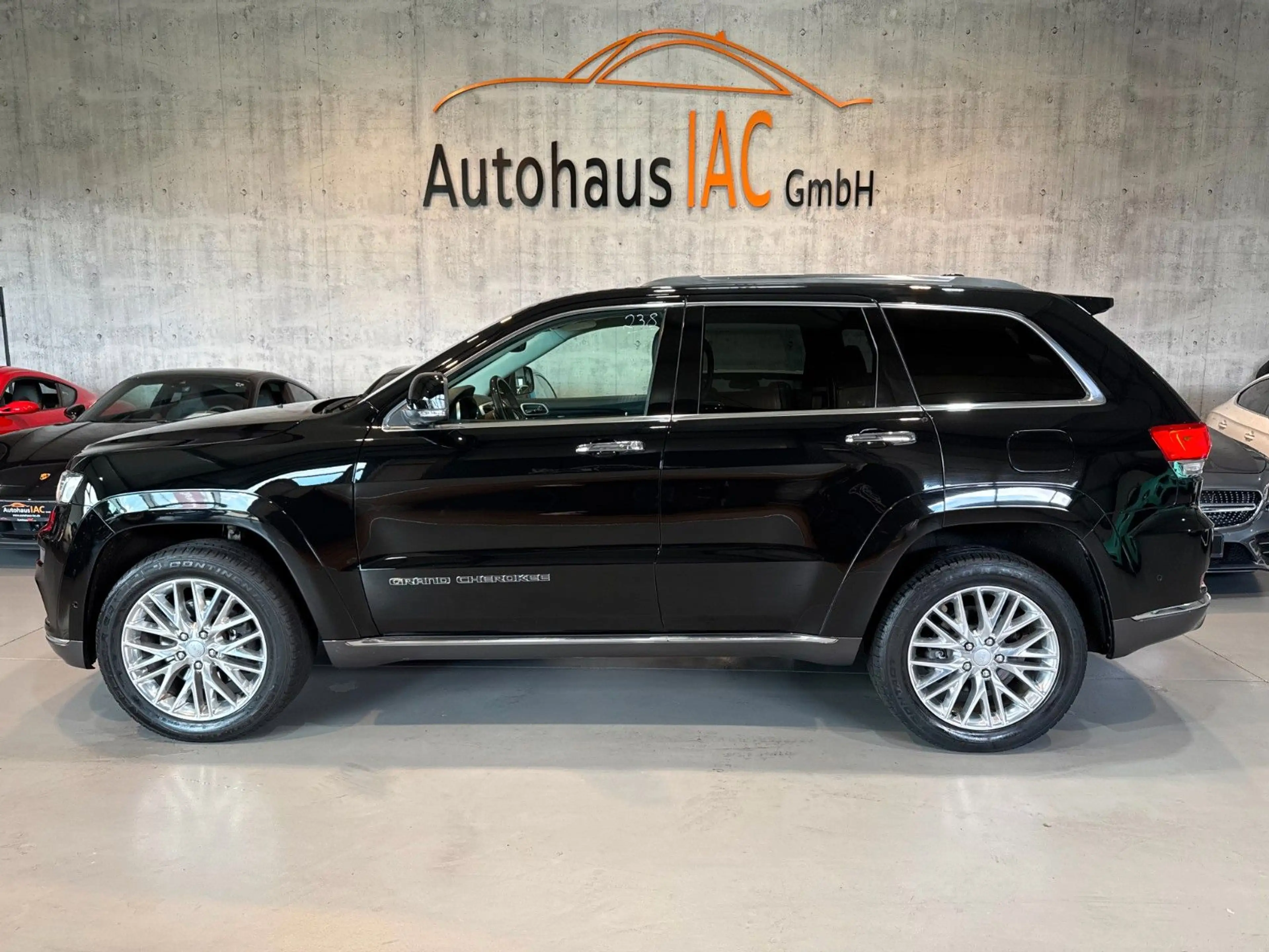 Jeep Grand Cherokee Grand/Cherokee/3.0/CRD/Summit/PANO/LED/ — photo 5