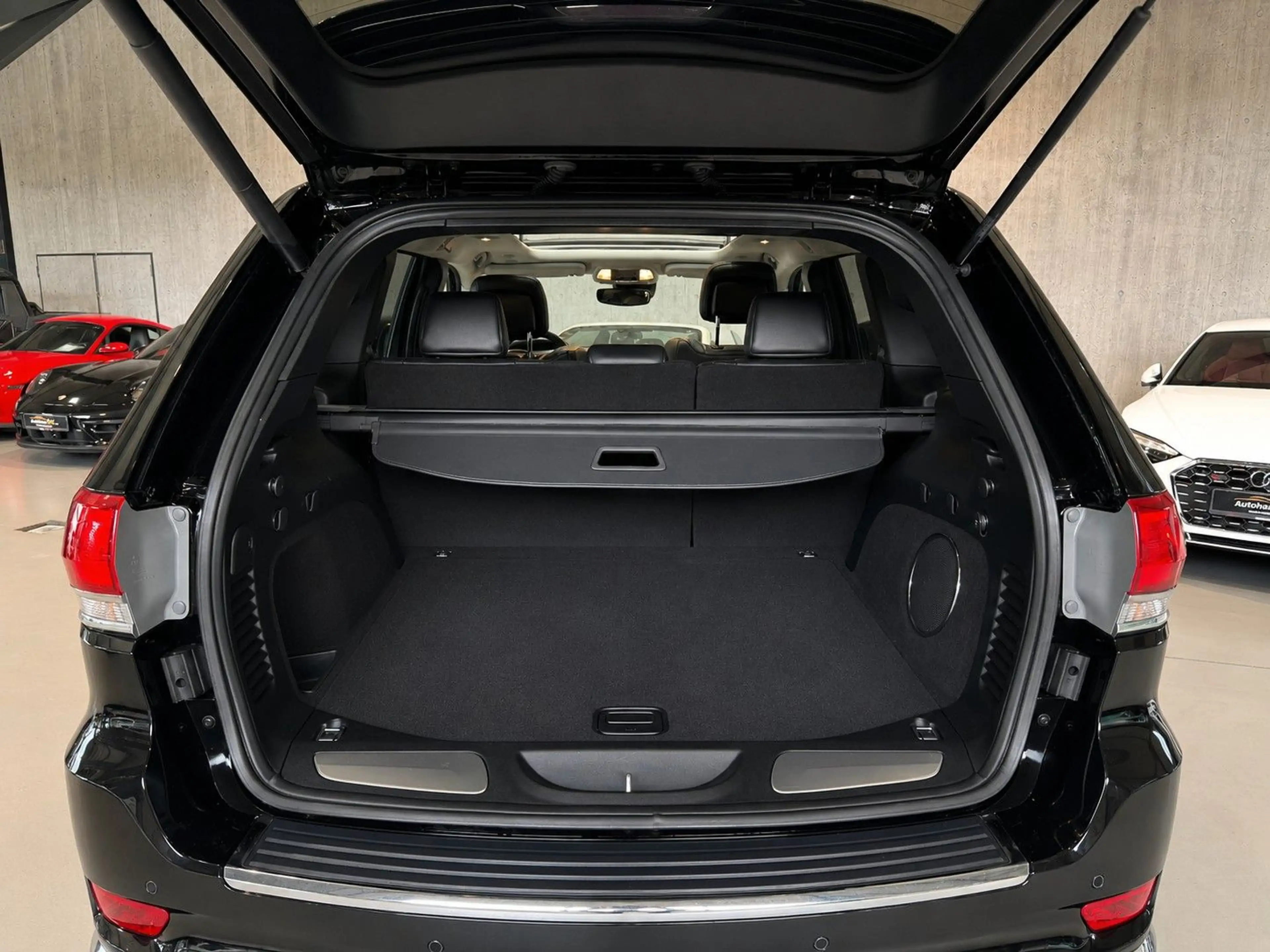 Jeep Grand Cherokee Grand/Cherokee/3.0/CRD/Summit/PANO/LED/ — photo 4