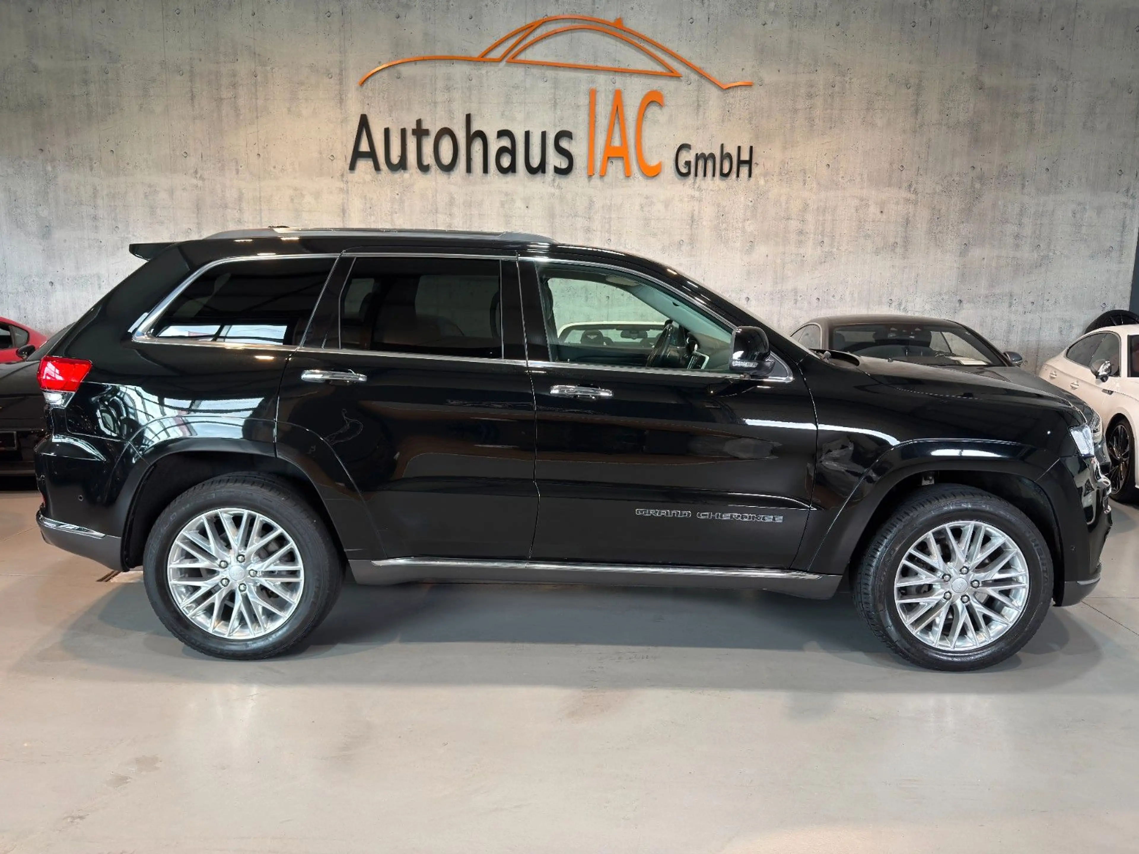 Jeep Grand Cherokee Grand/Cherokee/3.0/CRD/Summit/PANO/LED/ — photo 6