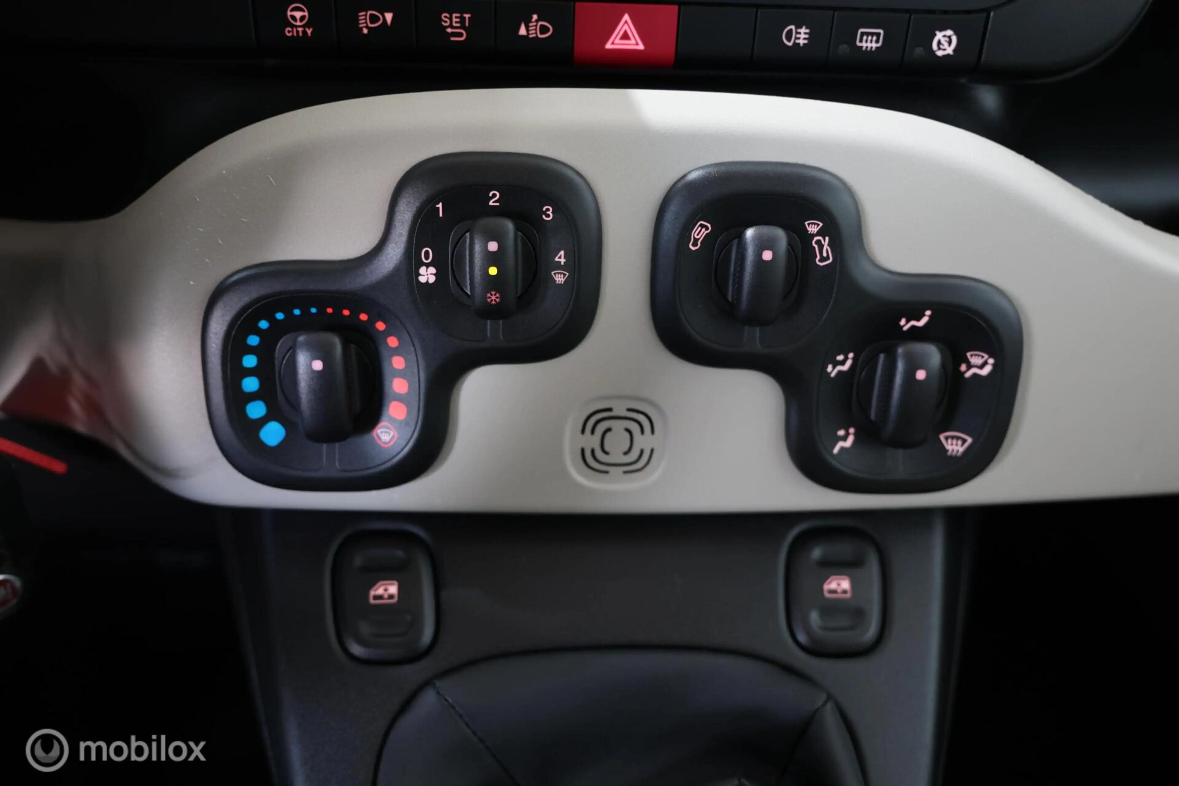 Fiat Panda 0.9 TwinAir Lounge - Airco - Parkeersensor achter — photo 17