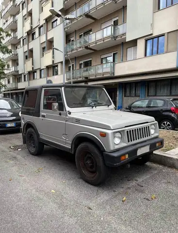 Suzuki SJ 410