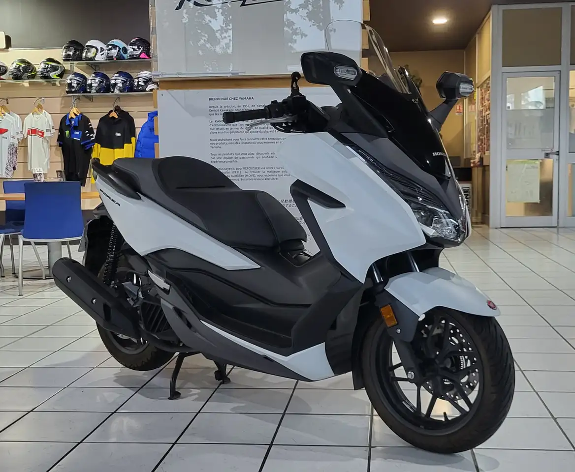 Honda Forza 125