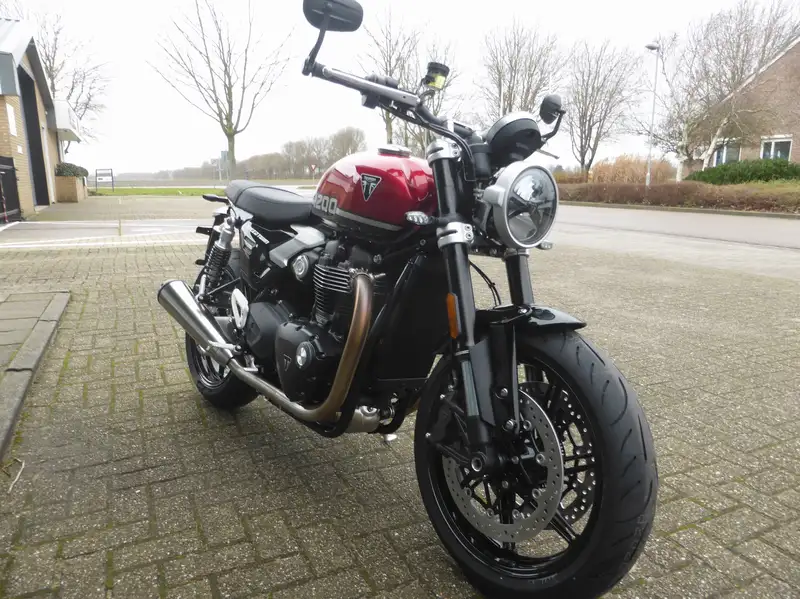 Triumph Speed Twin - foto 3