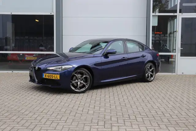 Alfa Romeo Giulia 2.0T SPRINT/VELOCE.INT/STOEL.STUUR.VERW/ADAP.CRUIS