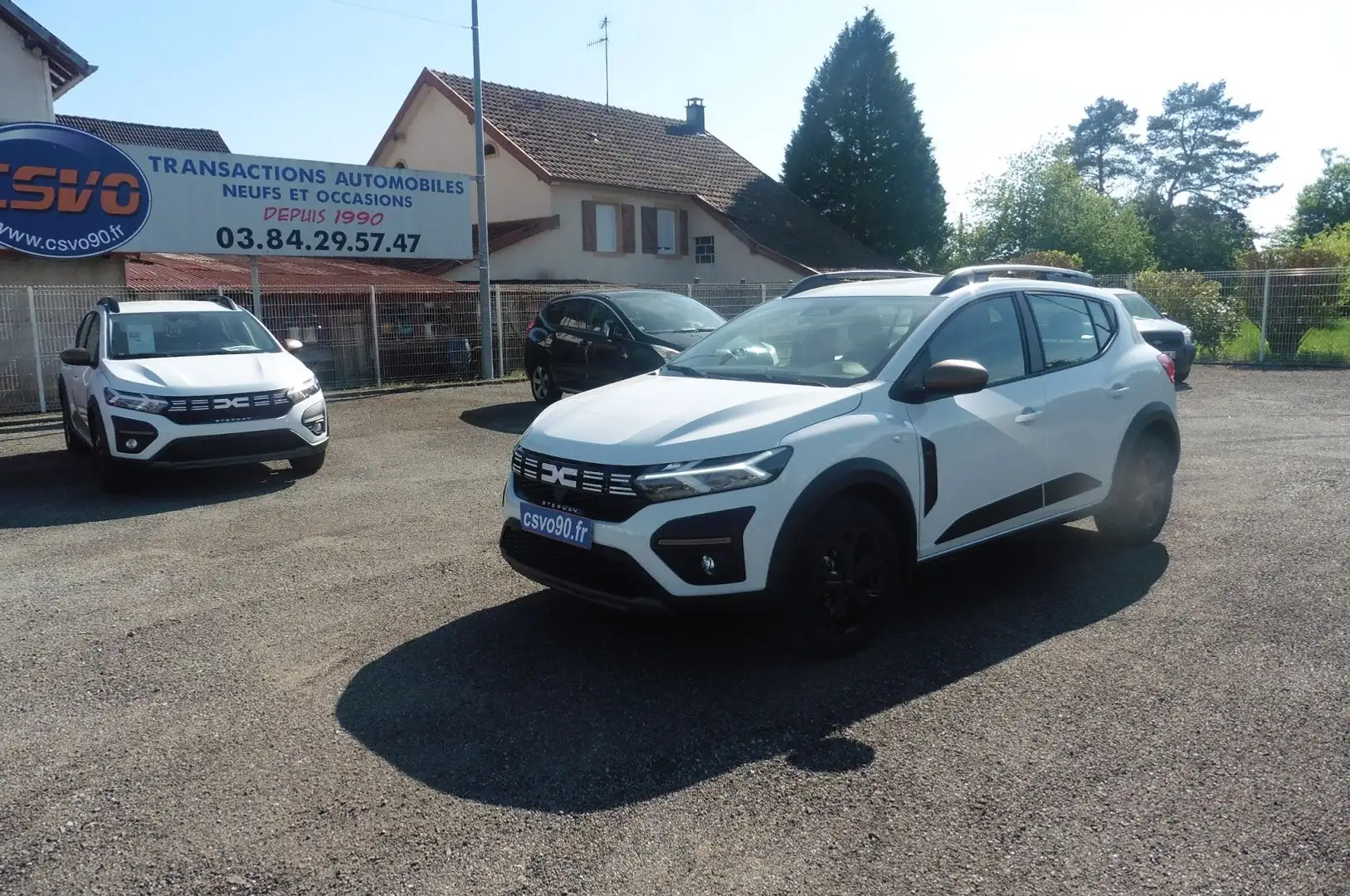 Dacia Sandero 1.0 TCE 90CH STEPWAY EXTREME CVT Blanc - 1