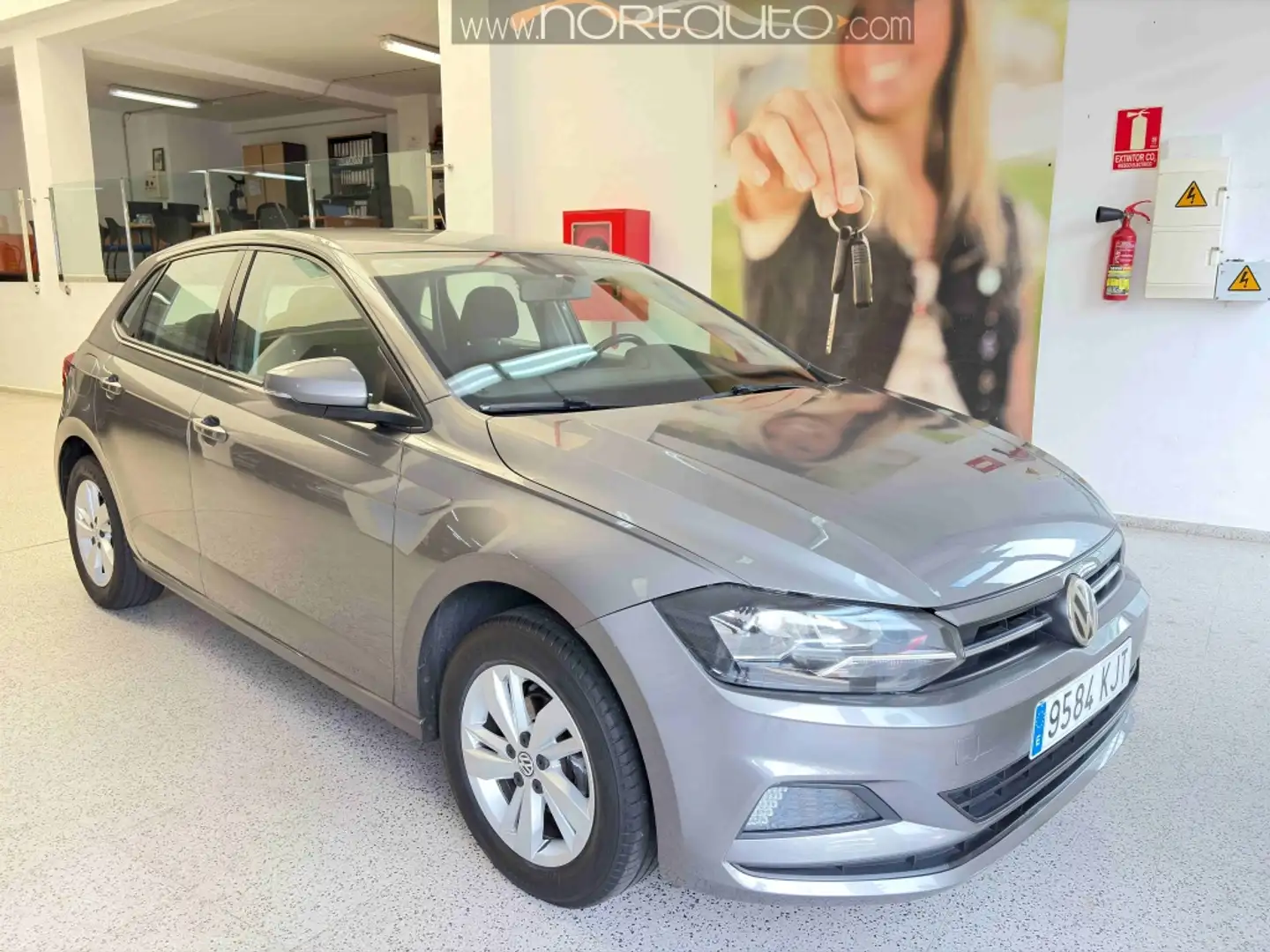 Volkswagen Polo 1.0 TSI Advance 70kW Grau - 1