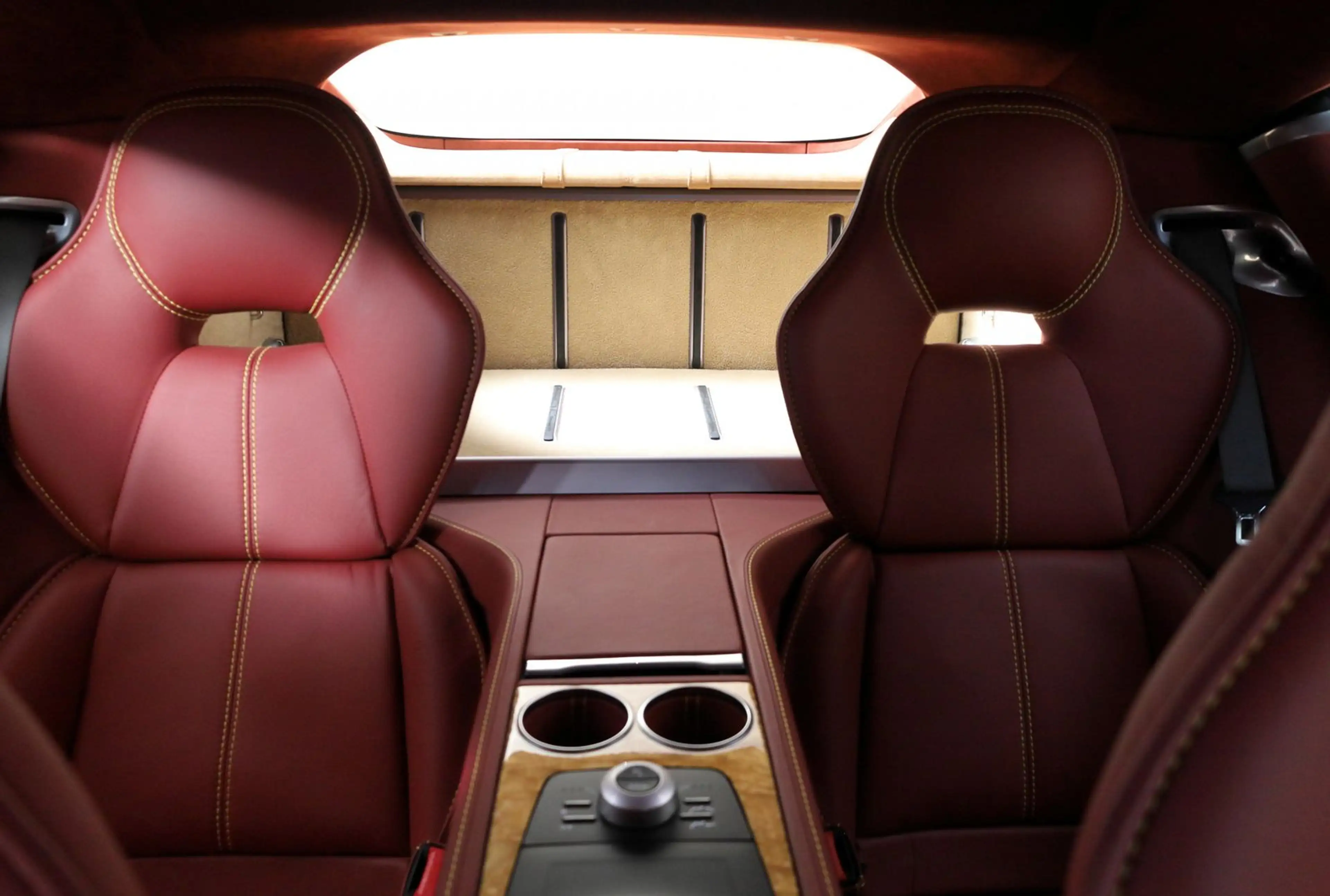 Aston Martin Rapide Rapide Individual NEW Chassis-Nummer 1 — photo 11