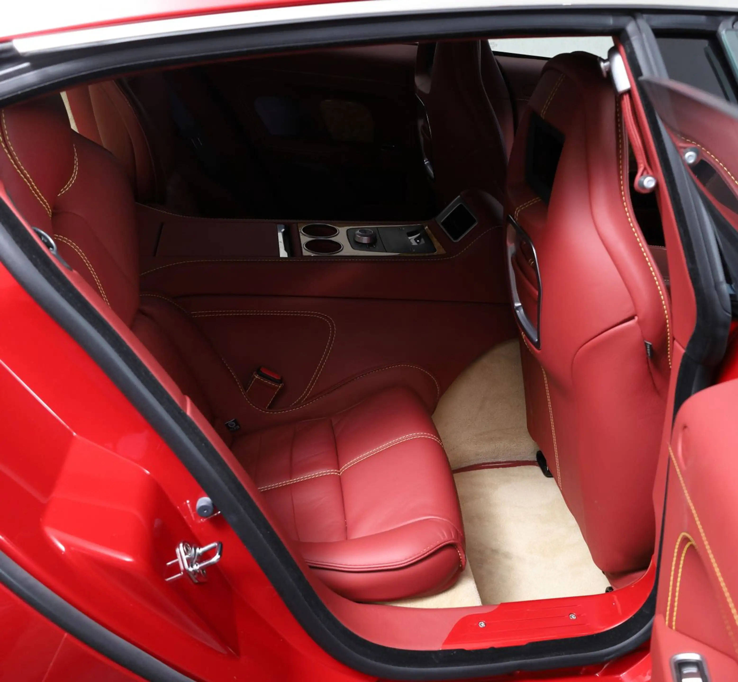 Aston Martin Rapide Rapide Individual NEW Chassis-Nummer 1 — photo 12