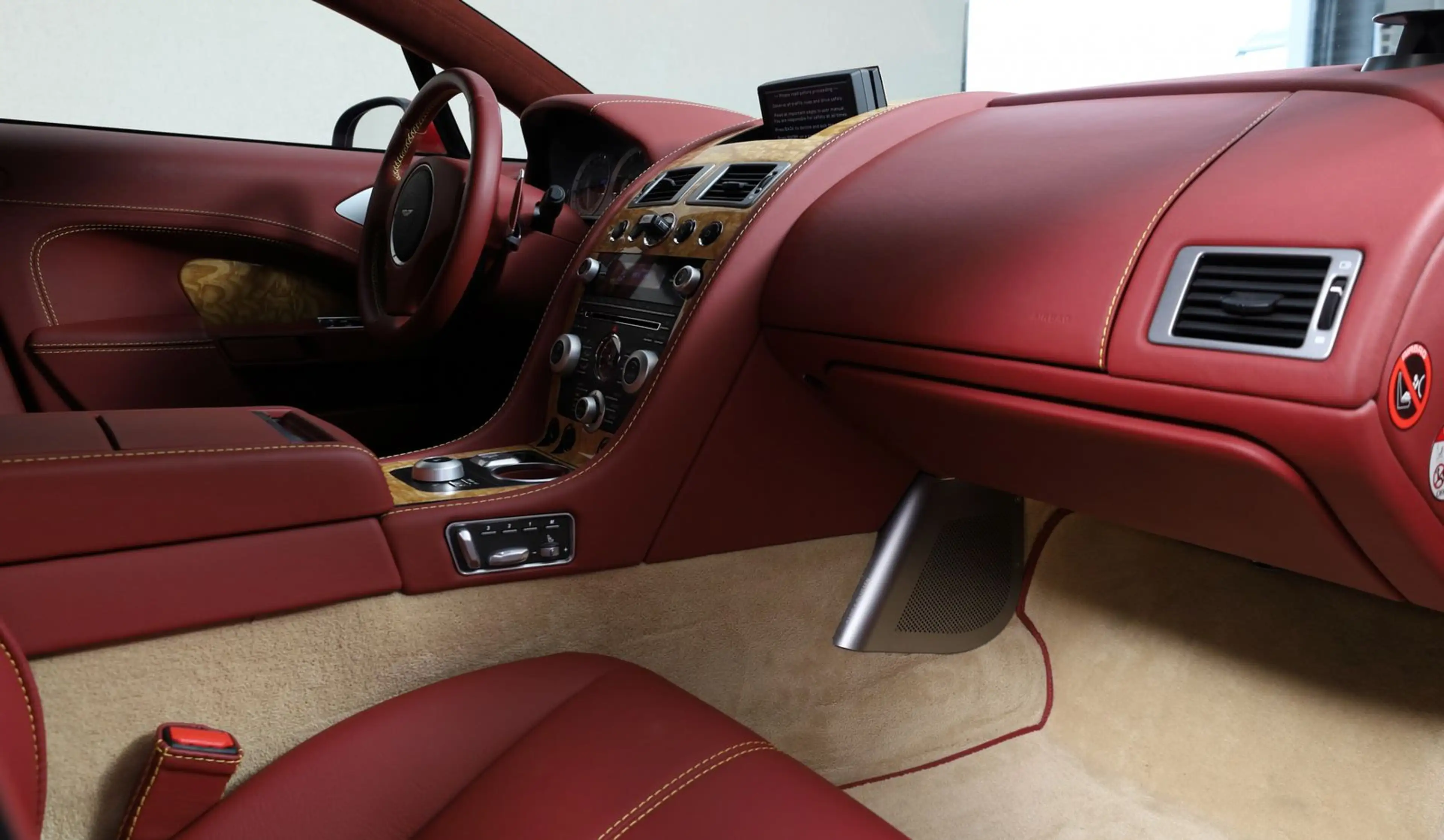 Aston Martin Rapide Rapide Individual NEW Chassis-Nummer 1 — photo 6
