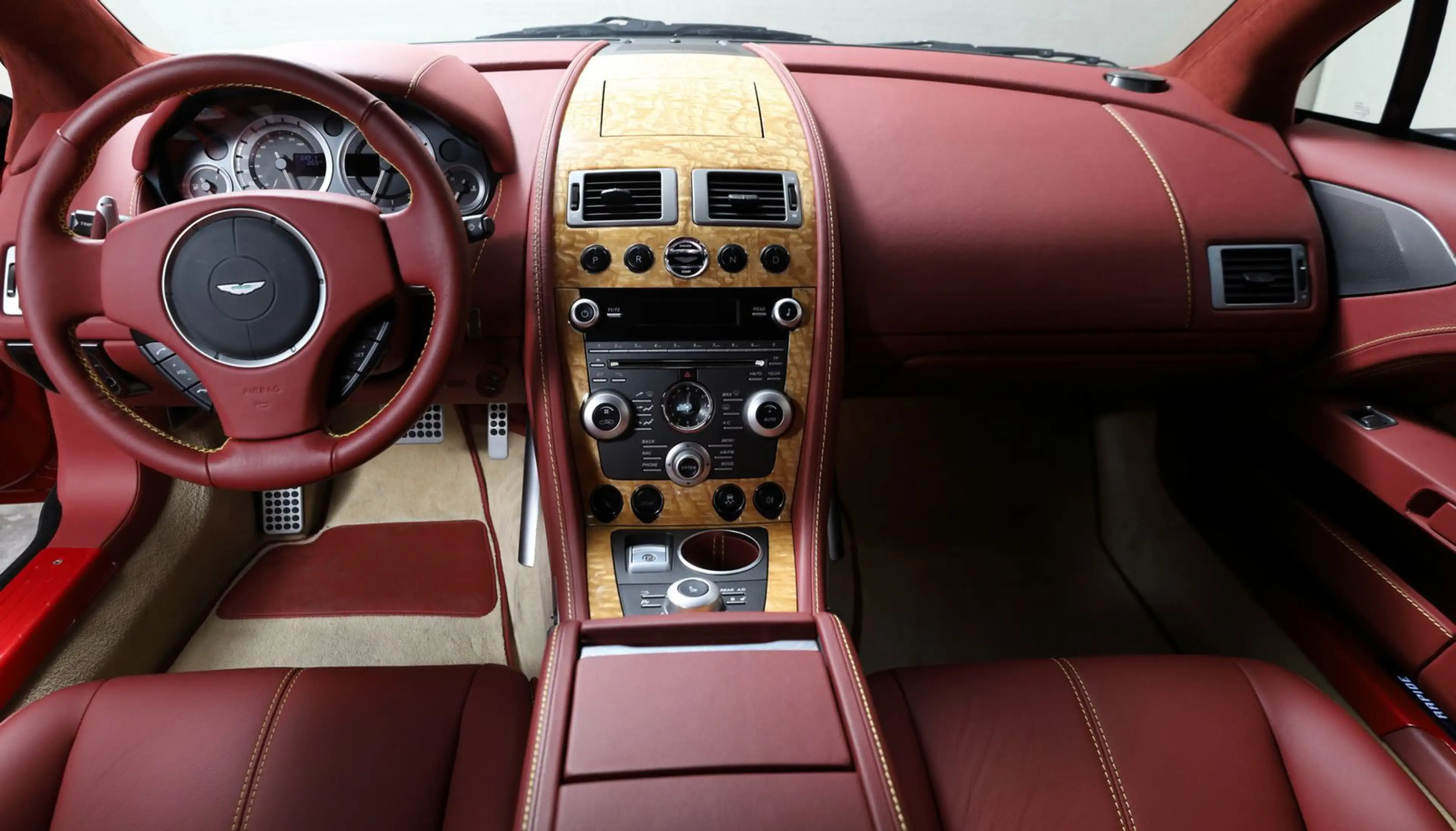 Aston Martin Rapide Rapide Individual NEW Chassis-Nummer 1 — photo 5