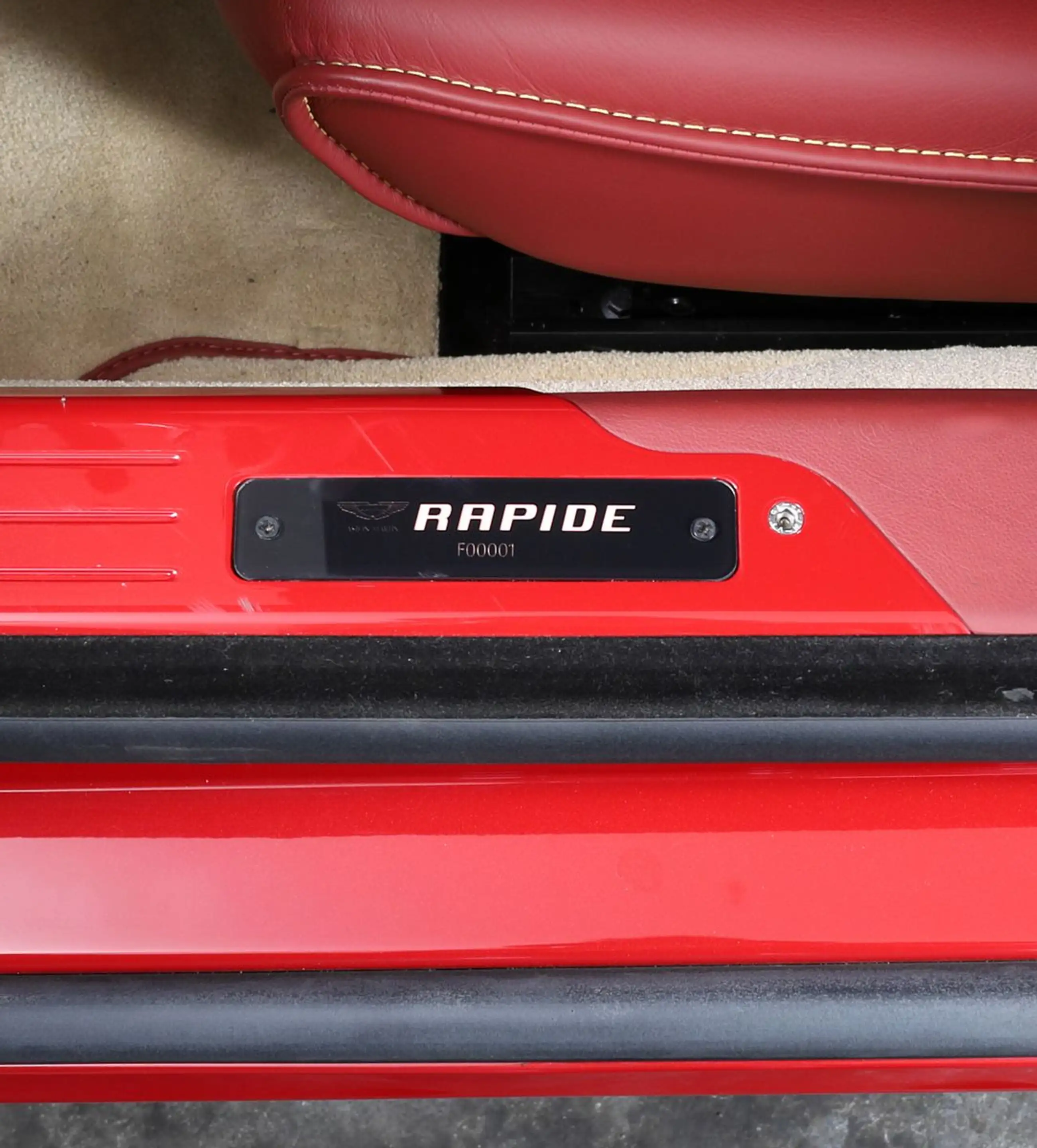 Aston Martin Rapide Rapide Individual NEW Chassis-Nummer 1 — photo 15