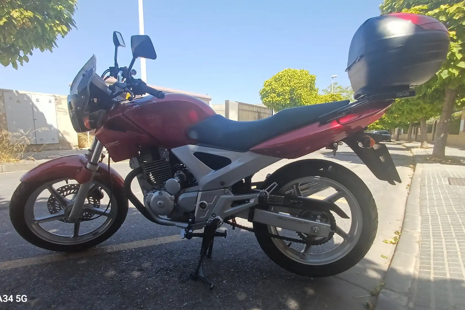 Honda CBF 250 Rojo - 2
