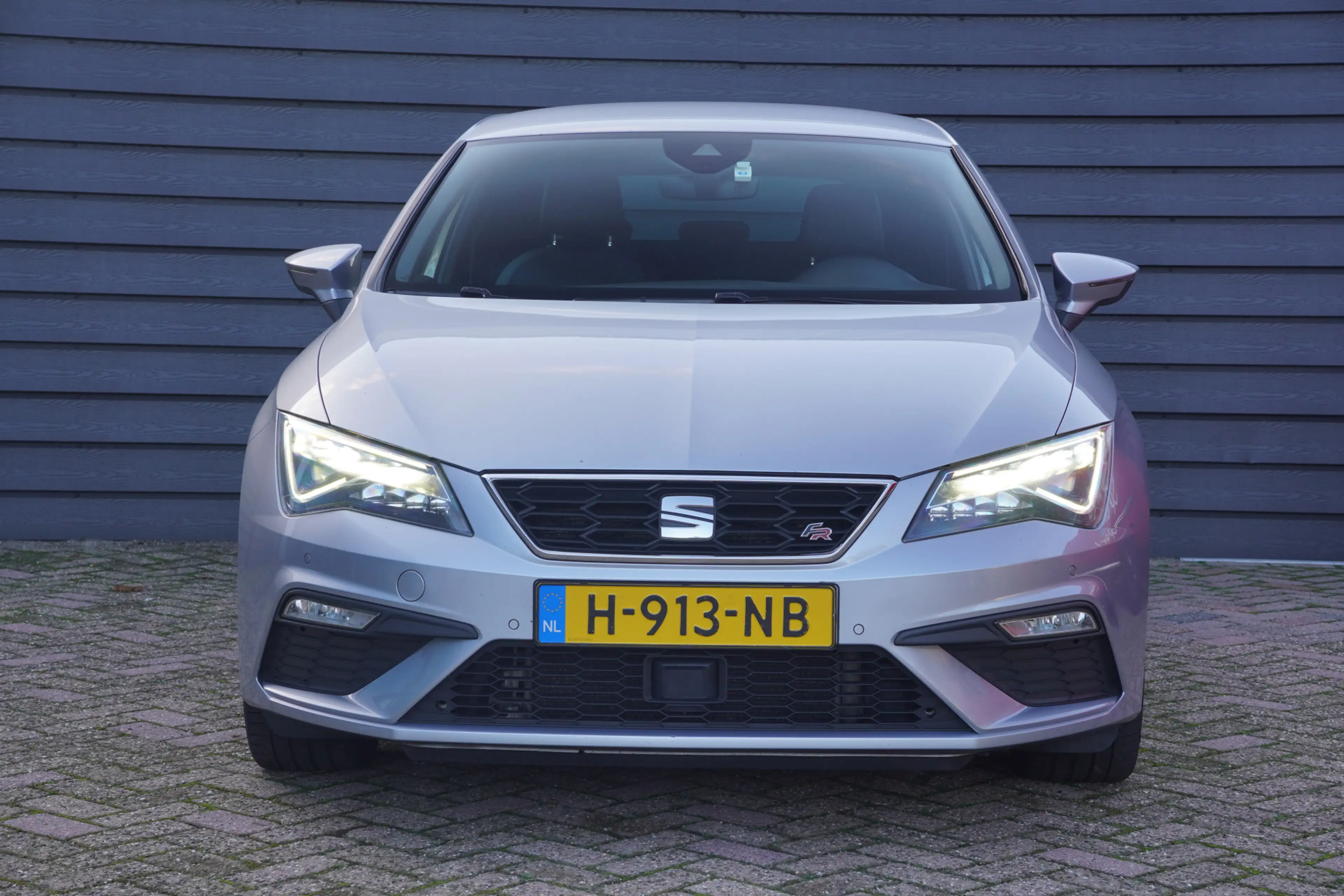 SEAT Leon 2.0 TSI FR Business Intense - 190 PK - VIRT. COCKP — photo 11