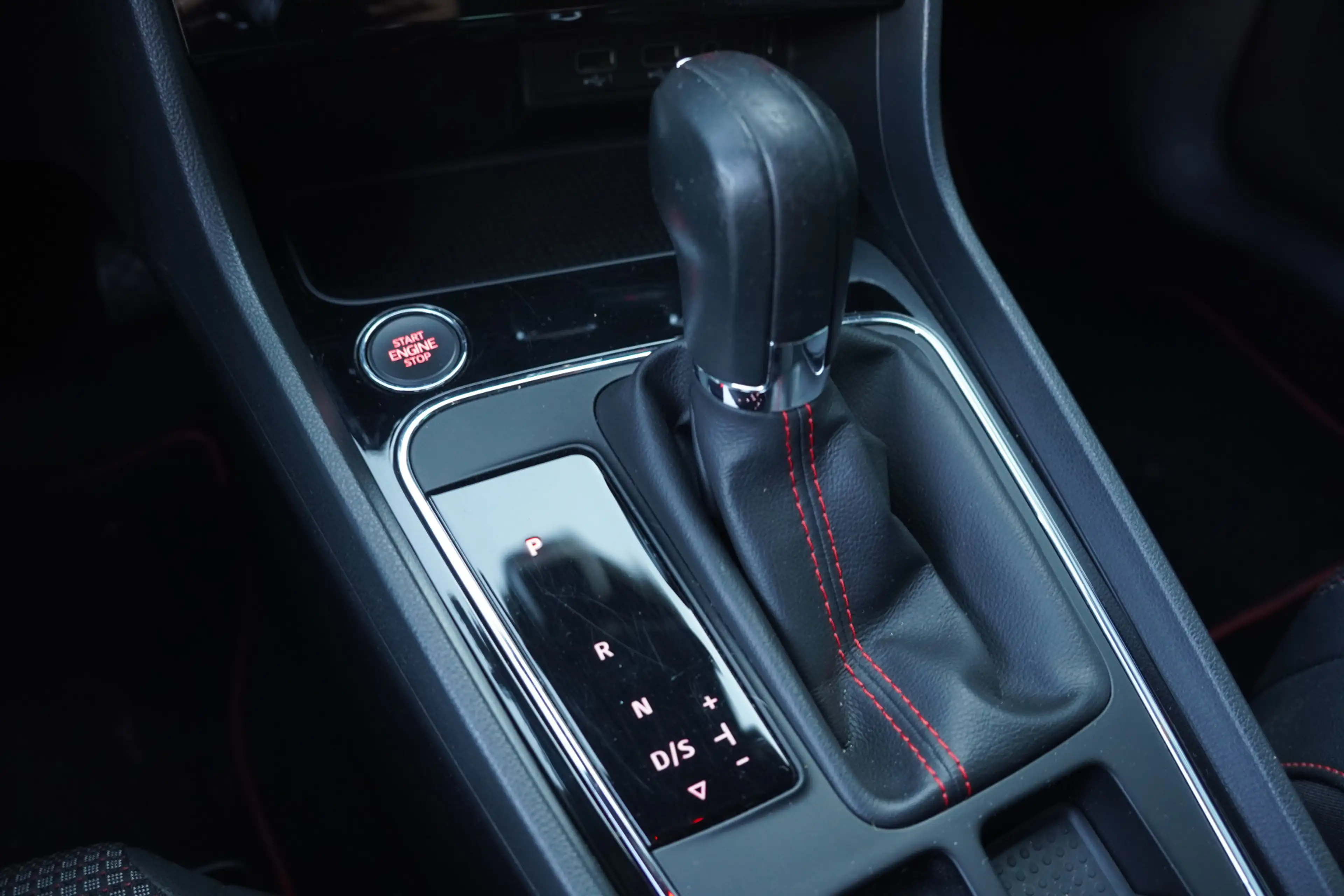 SEAT Leon 2.0 TSI FR Business Intense - 190 PK - VIRT. COCKP — photo 6