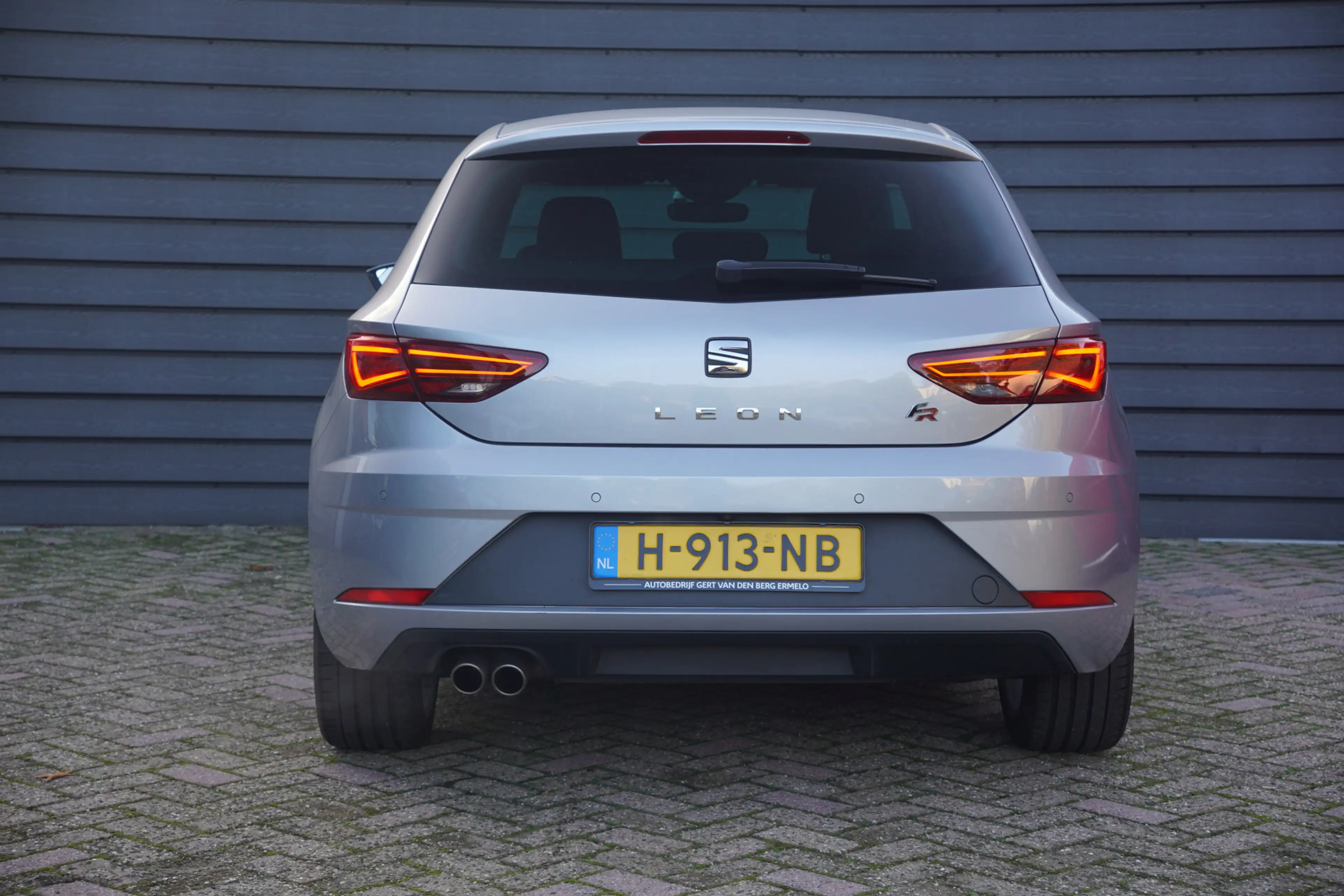 SEAT Leon 2.0 TSI FR Business Intense - 190 PK - VIRT. COCKP — photo 16