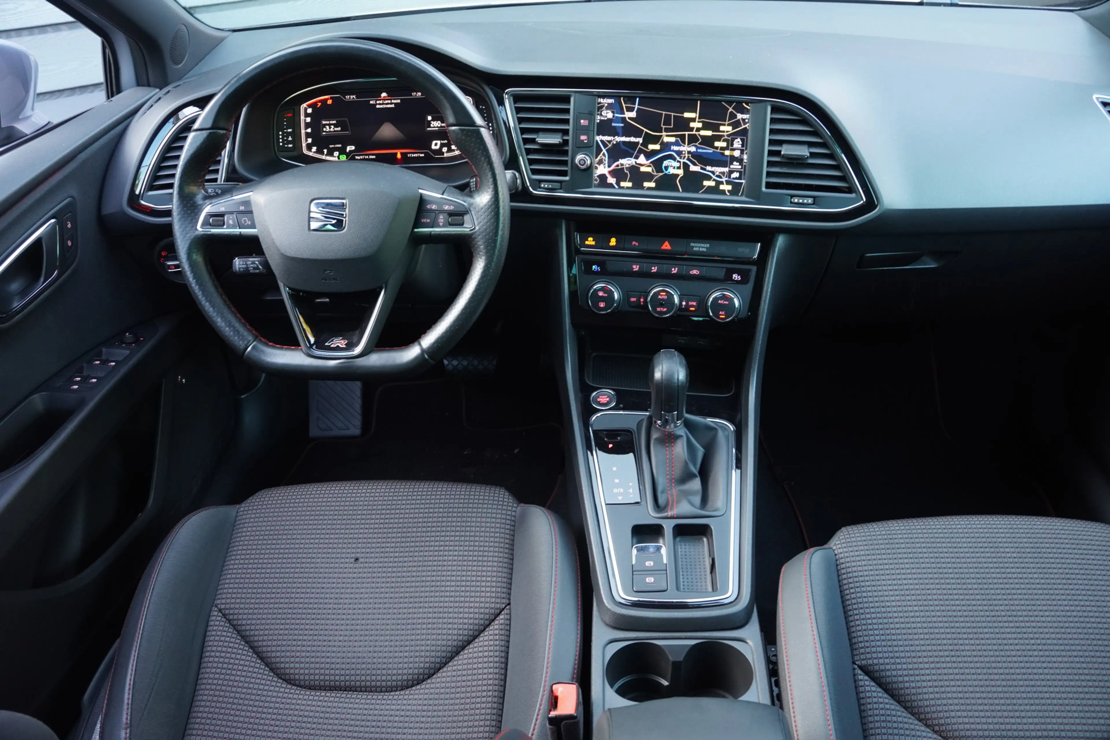 SEAT Leon 2.0 TSI FR Business Intense - 190 PK - VIRT. COCKP — photo 17