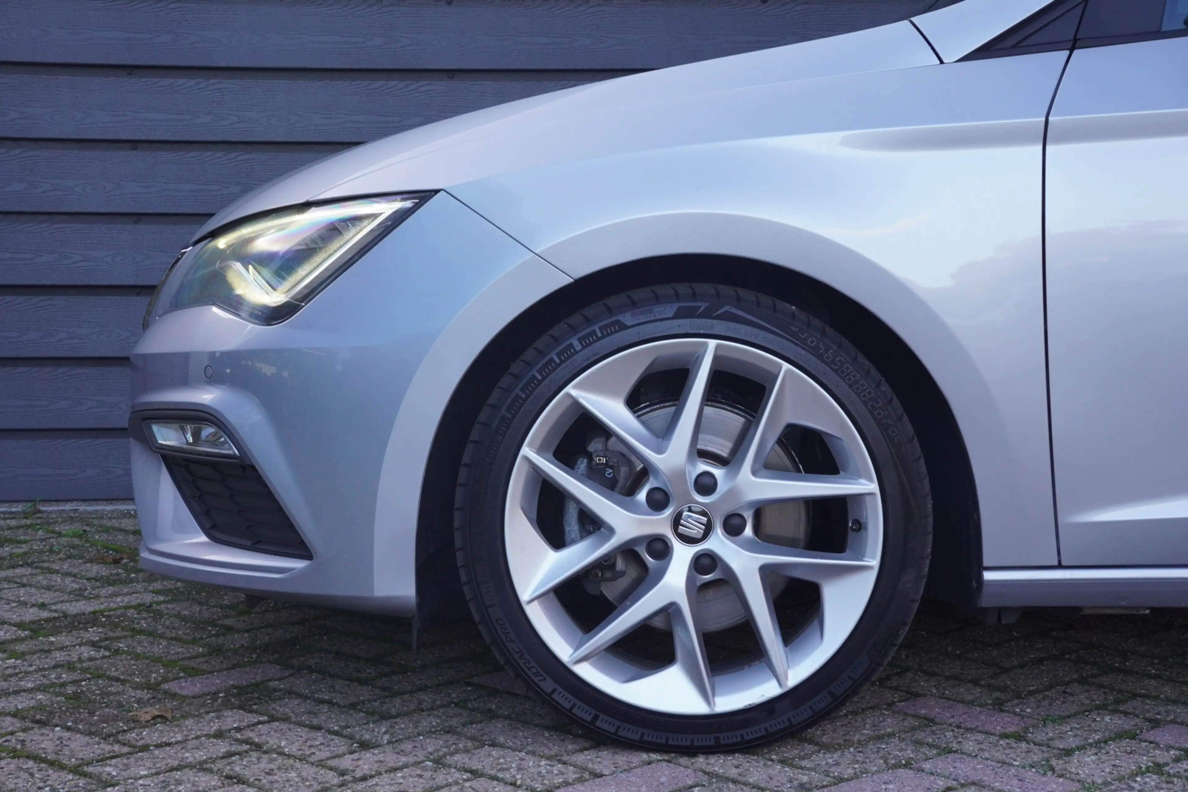 SEAT Leon 2.0 TSI FR Business Intense - 190 PK - VIRT. COCKP — photo 7