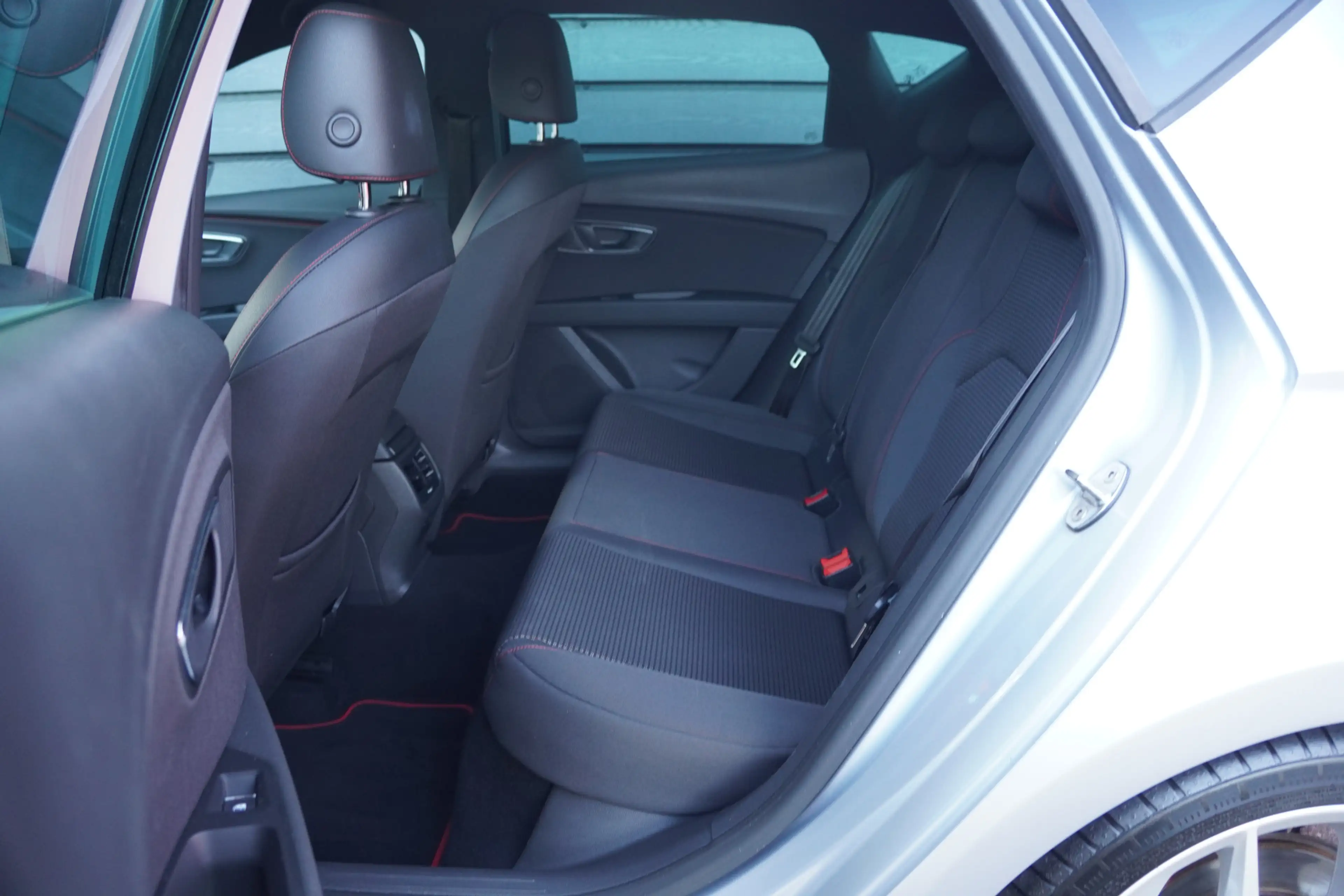 SEAT Leon 2.0 TSI FR Business Intense - 190 PK - VIRT. COCKP — photo 28