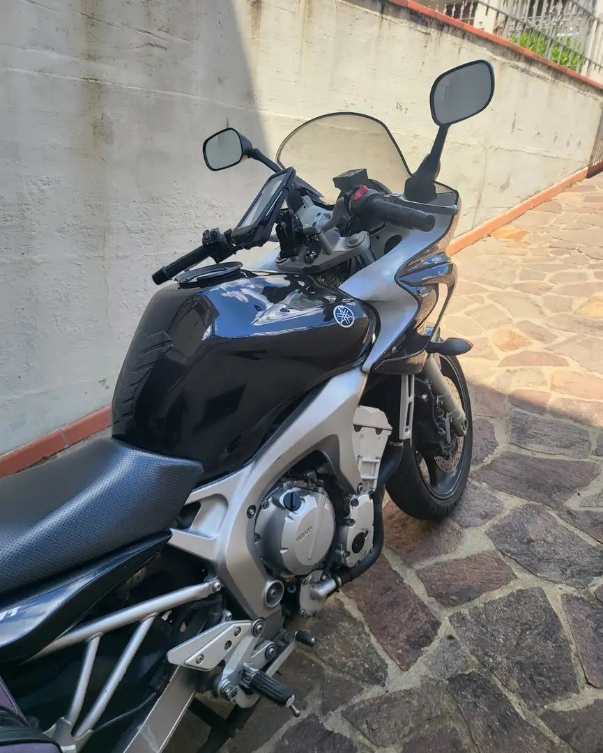 Yamaha FZR 600 Czarny - 1