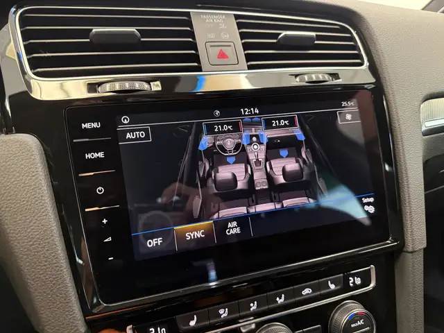 Volkswagen Golf view 13