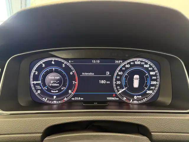 Volkswagen Golf view 8
