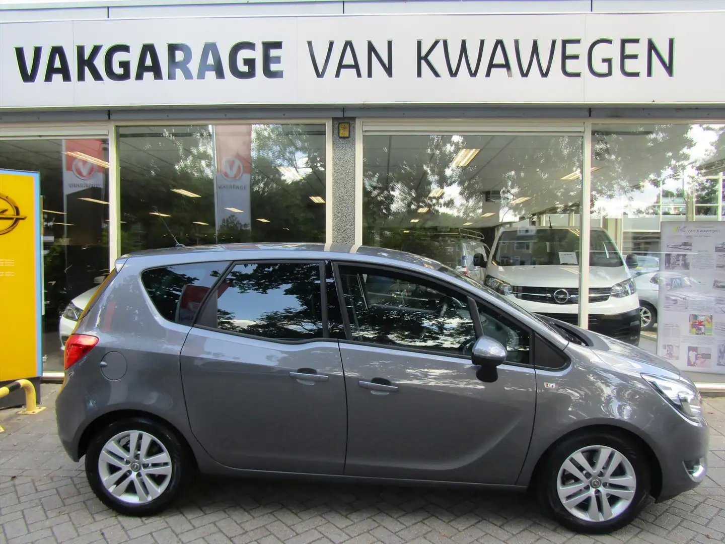Opel Meriva 1.4 TURBO AUTOMAAT DESIGN EDITION Grijs - 2