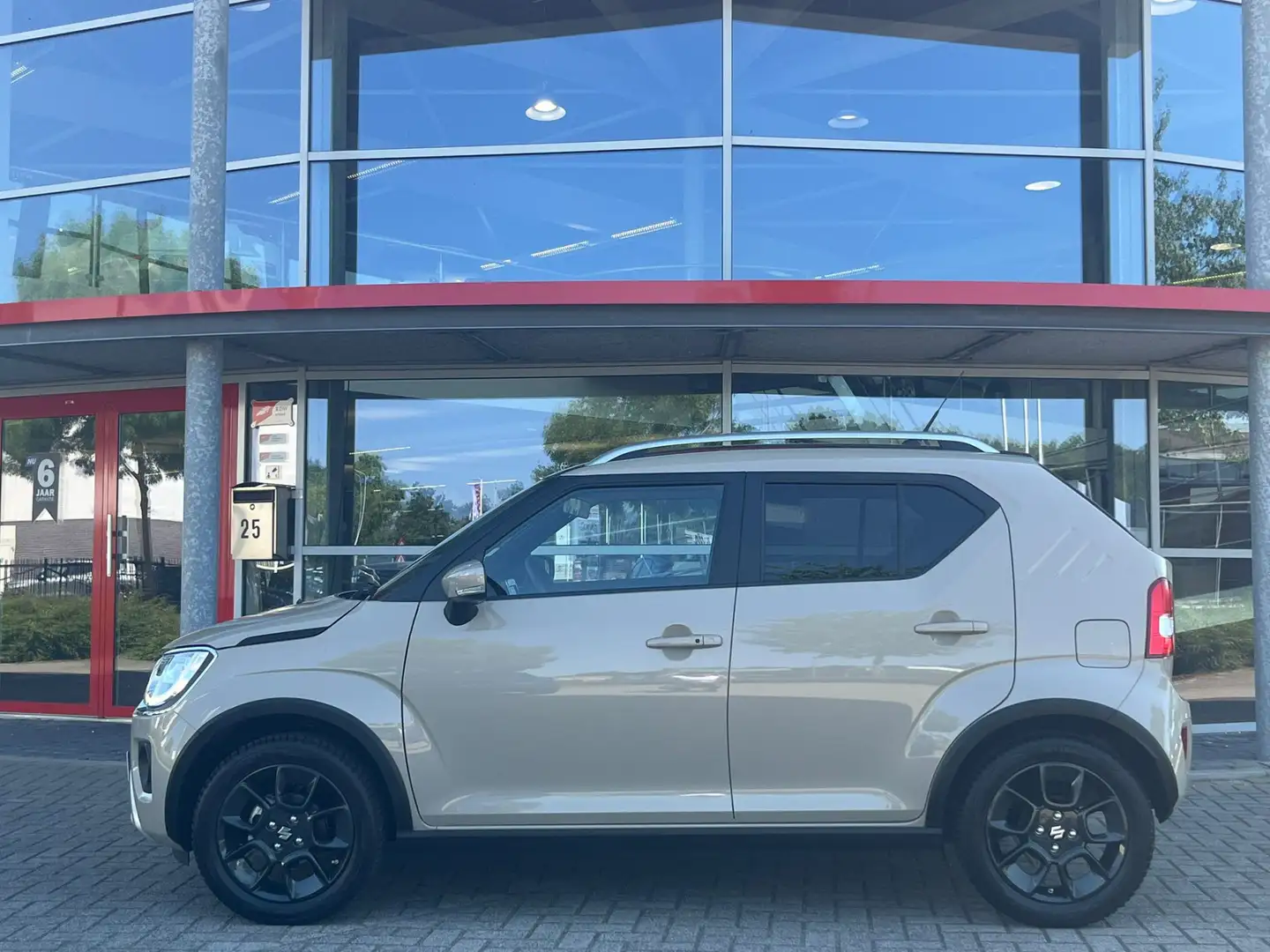 Suzuki Ignis 1.2 Smart Hybrid Style | Navigatie | Camera | Clim Beige - 2