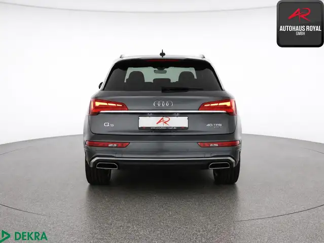 Audi Q5 view 4