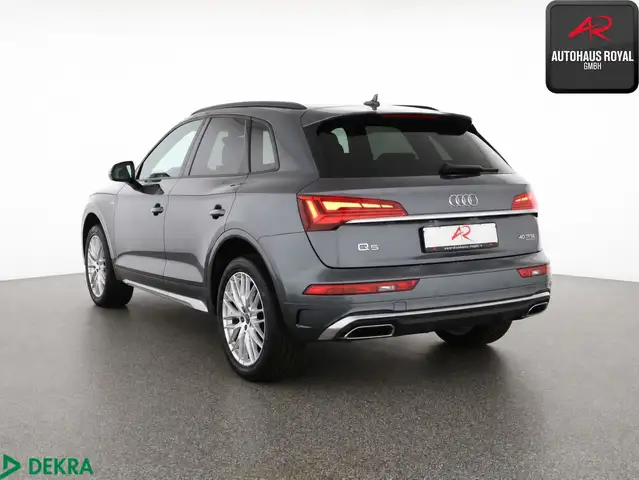 Audi Q5 view 3