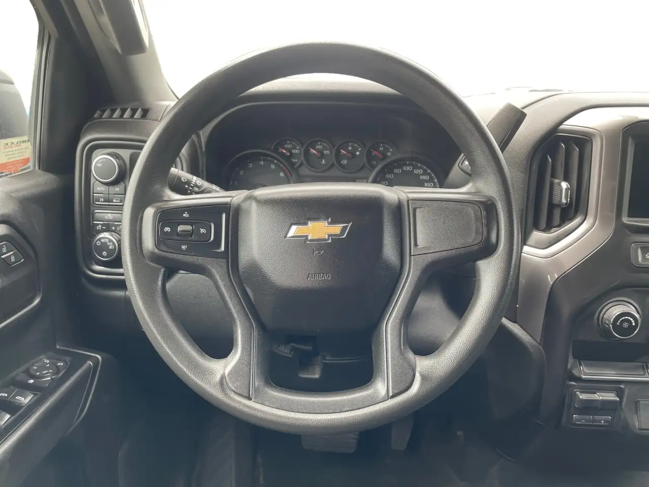 Chevrolet Silverado 1500 снимка Chevrolet Silverado 1500