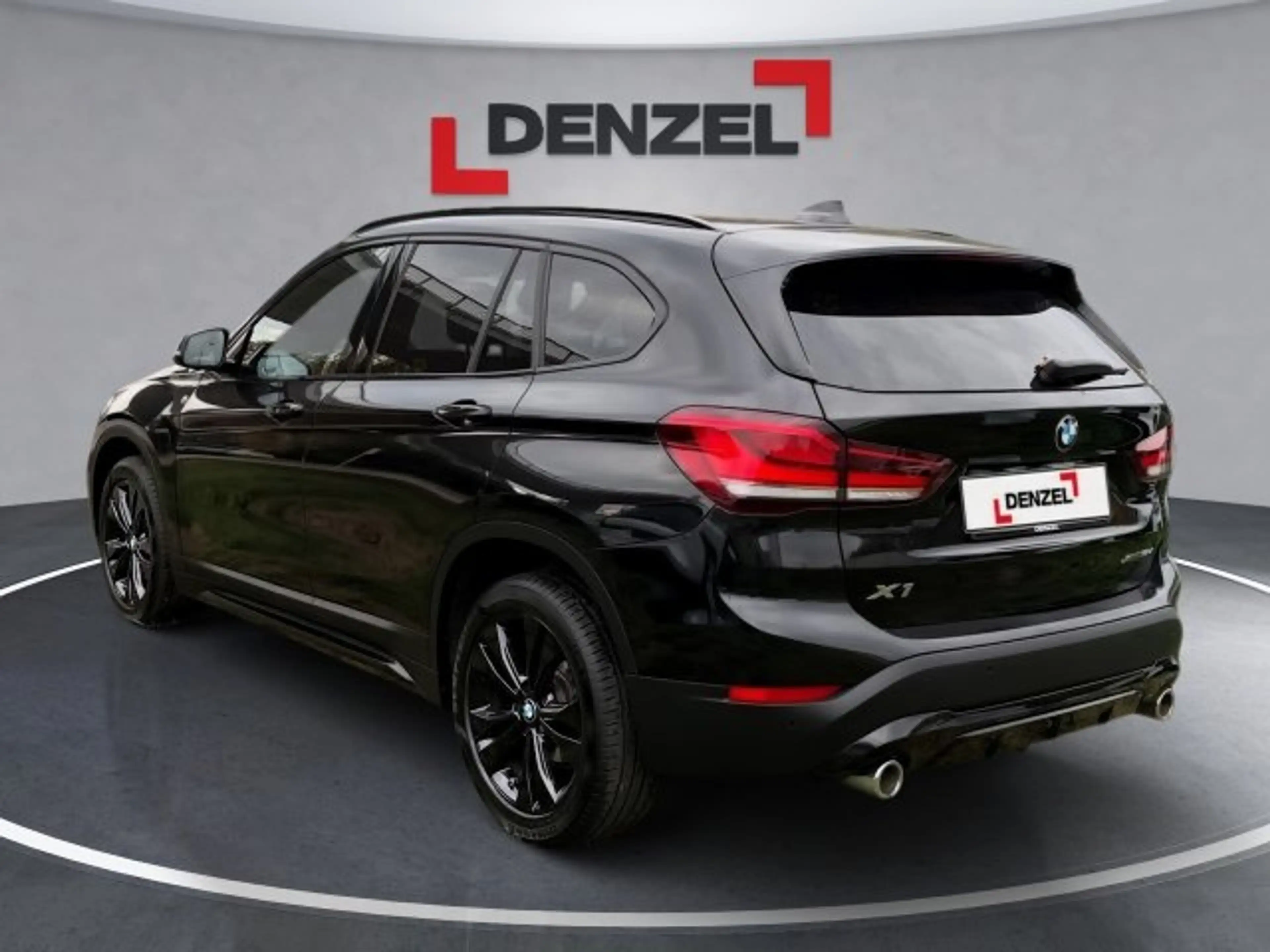 BMW X1 xDrive18d Aut. — photo 3