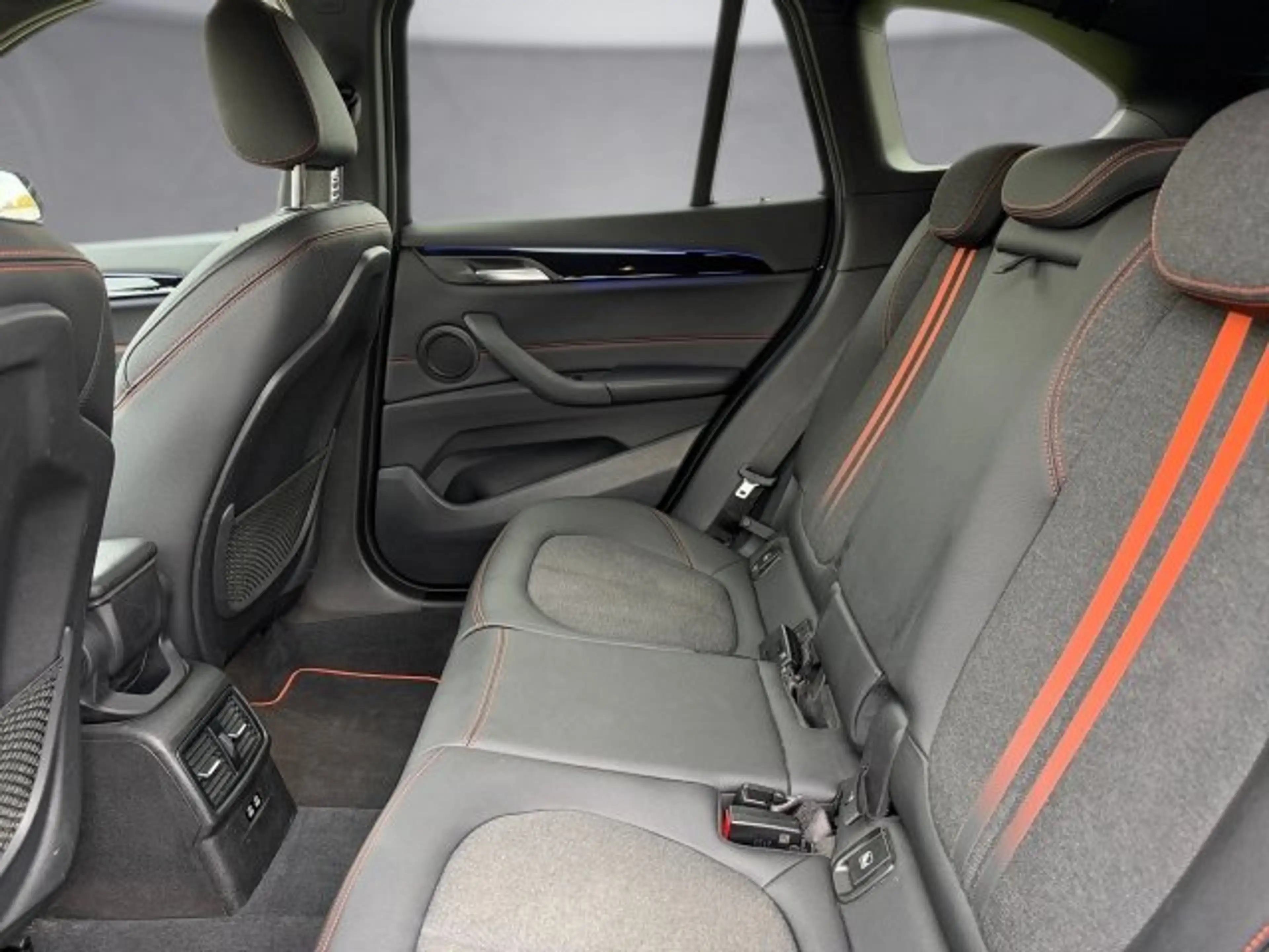 BMW X1 xDrive18d Aut. — photo 12