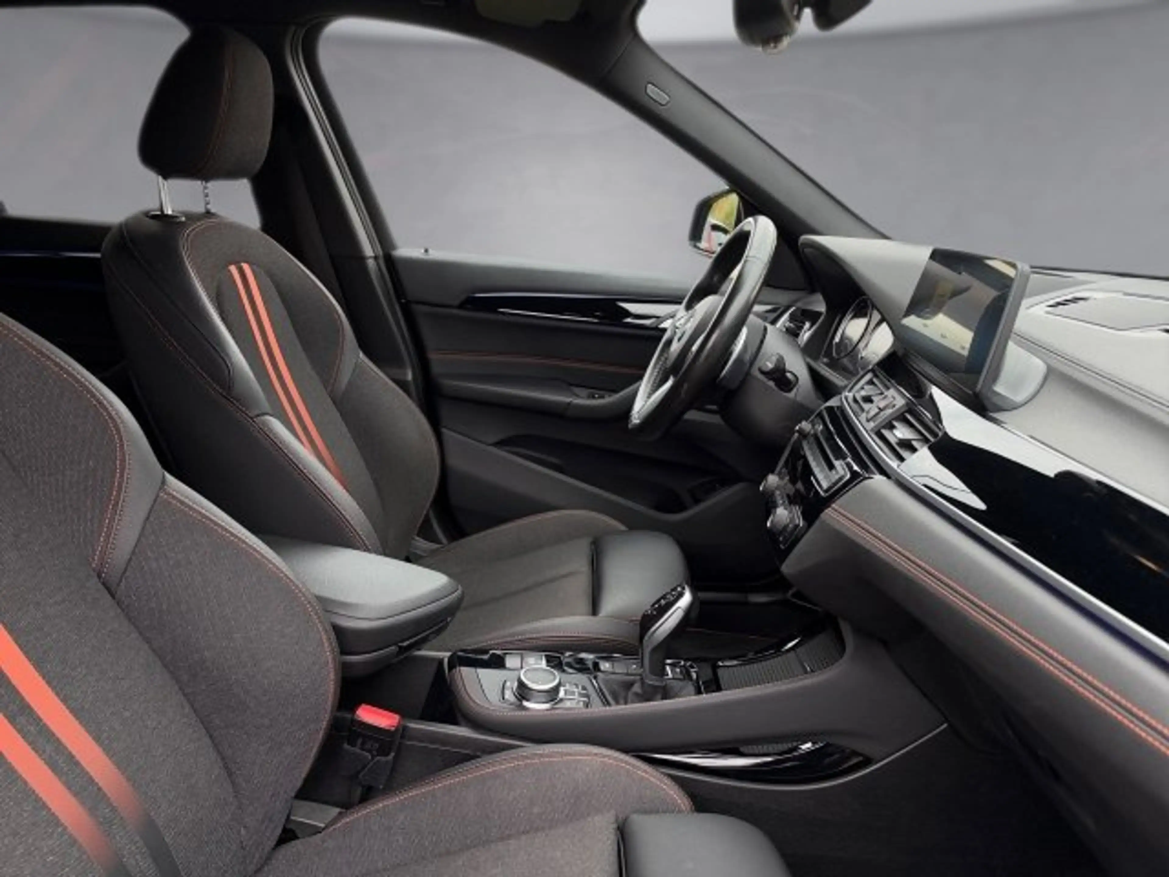 BMW X1 xDrive18d Aut. — photo 11