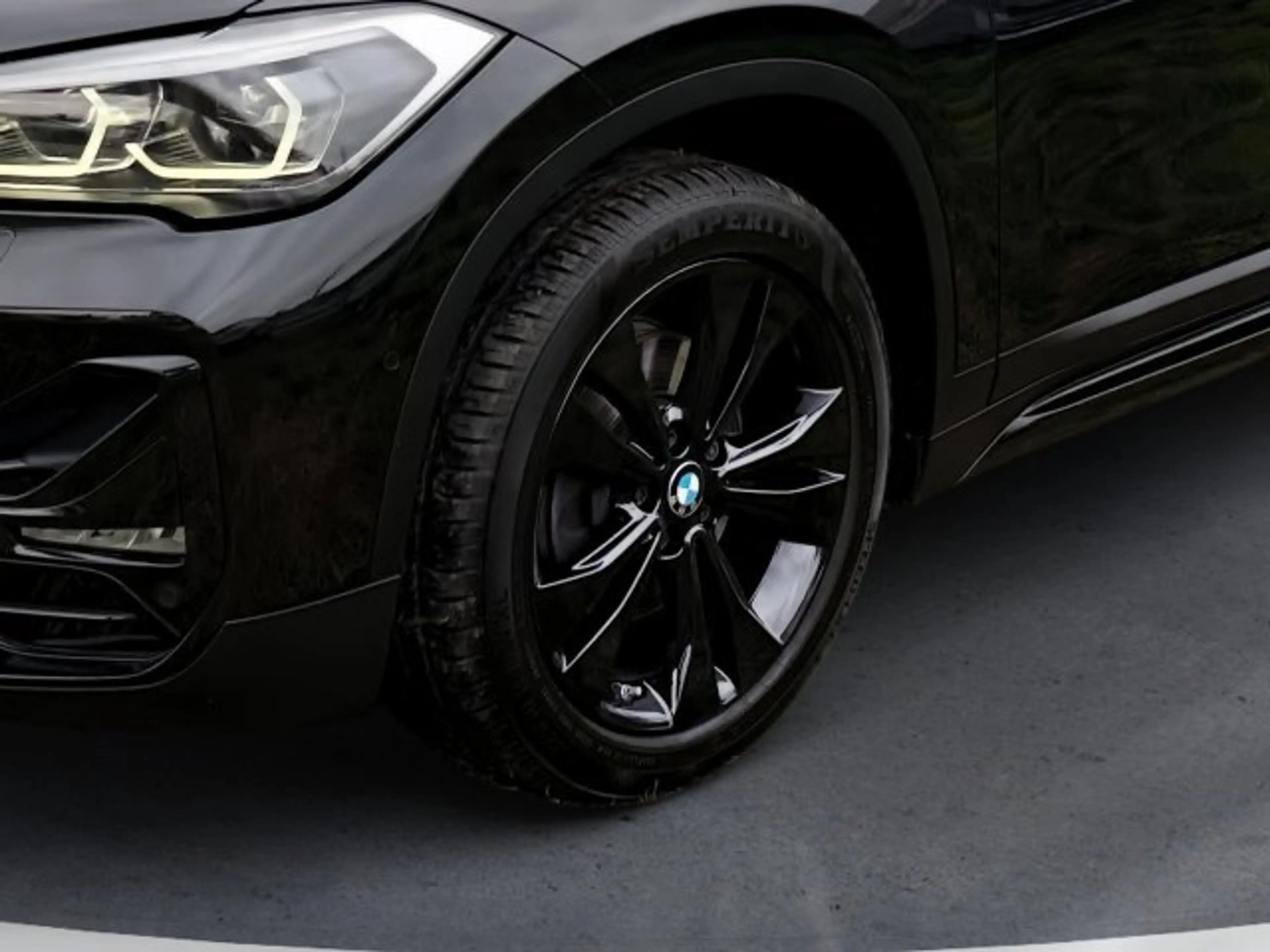 BMW X1 xDrive18d Aut. — photo 8