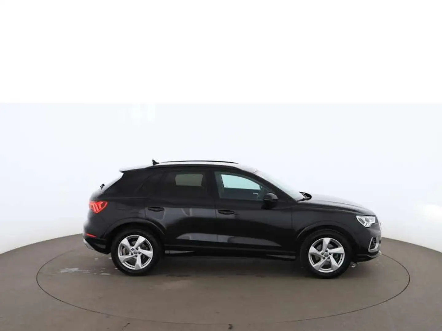 Audi Q3 35 TFSI advanced LED AHK NAVI LEDER ASSIST Schwarz - 2