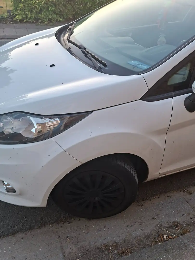Ford Fiesta Fiesta 1.6 Blanc - 1