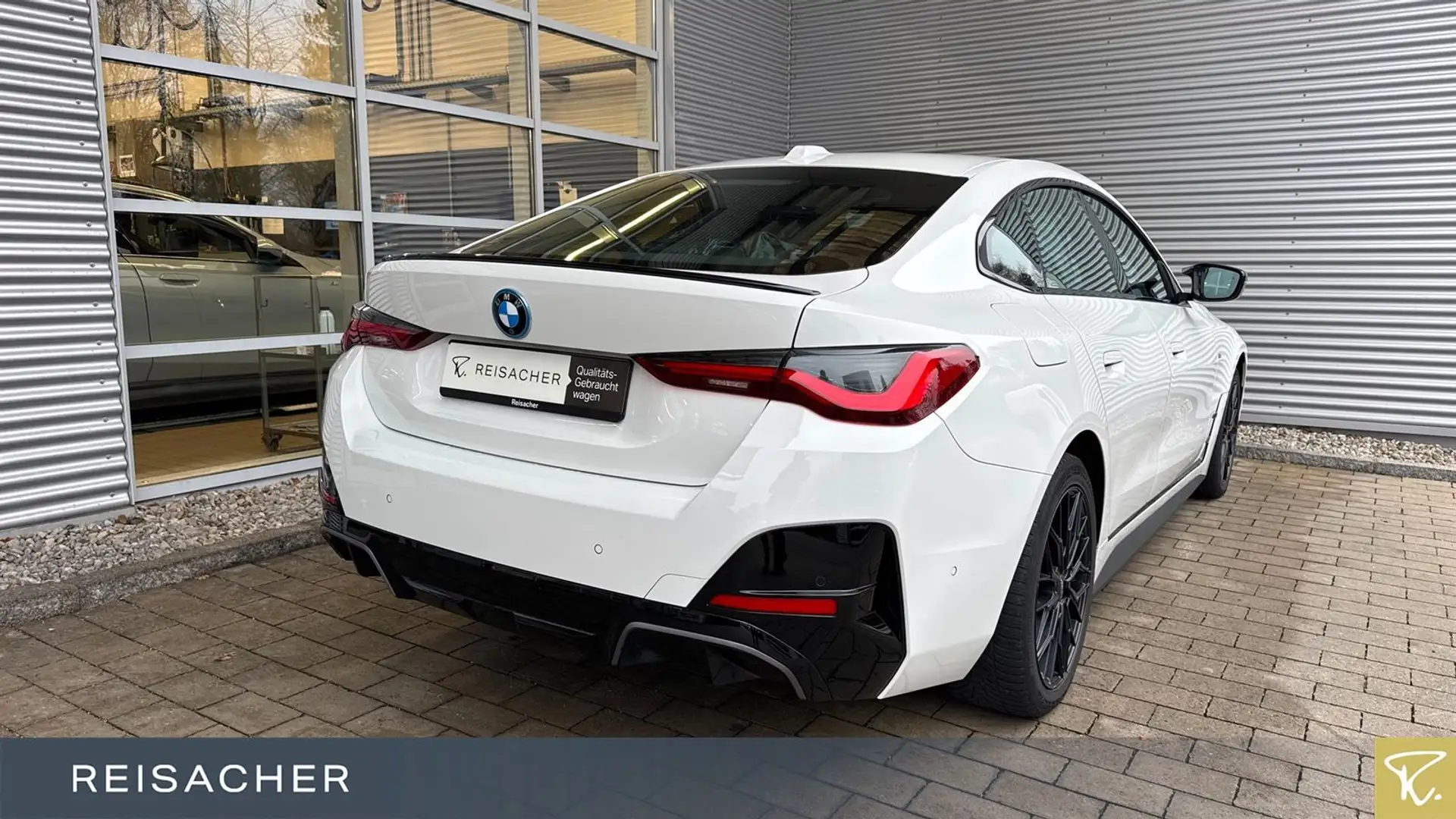 BMW i4 I4 A M50 M-Sport PRO Navi RüKa ACC H&K MemSi Weiß - 2