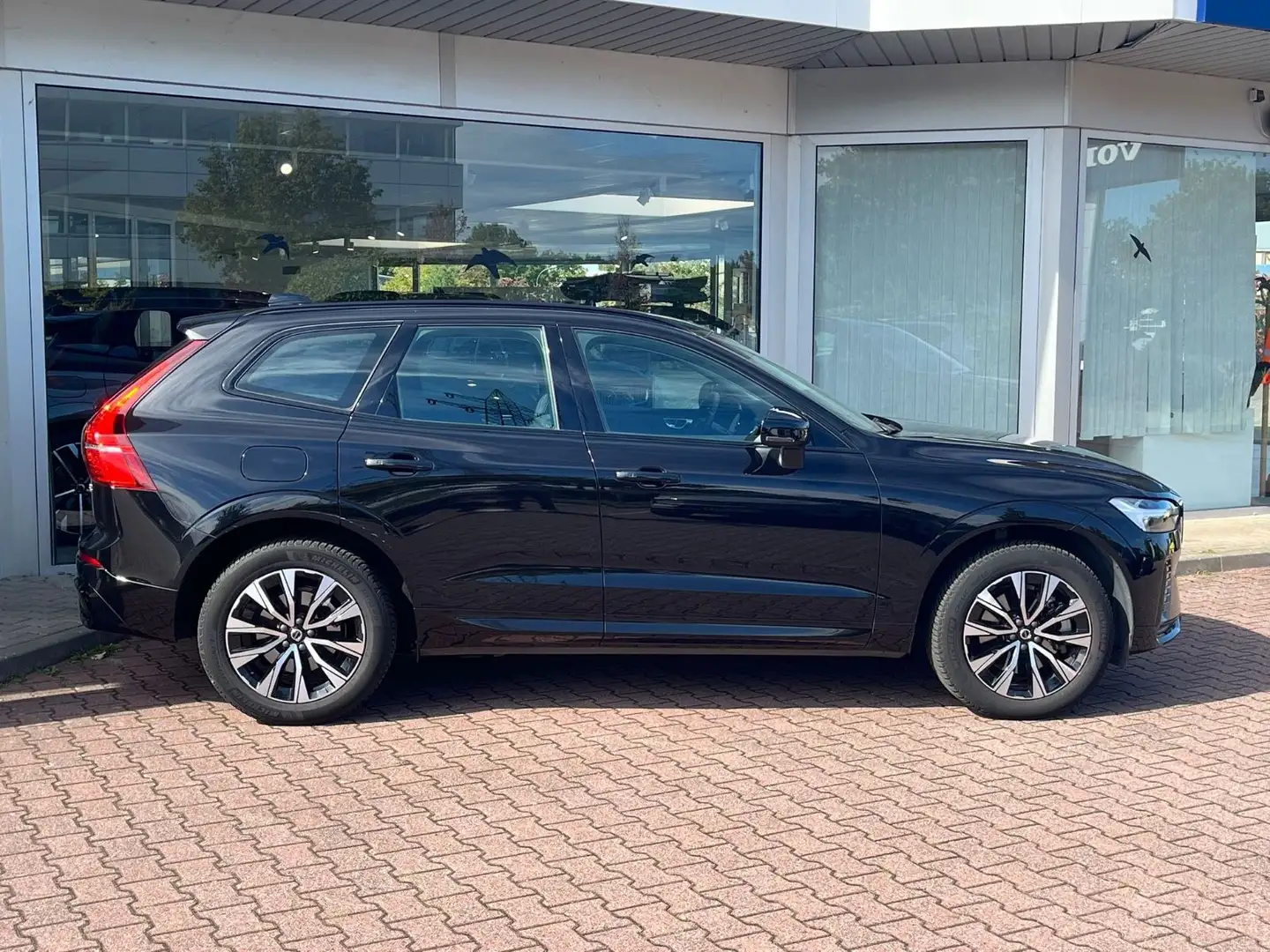 Volvo XC60 B4 D Plus Dark Auto Noir - 2