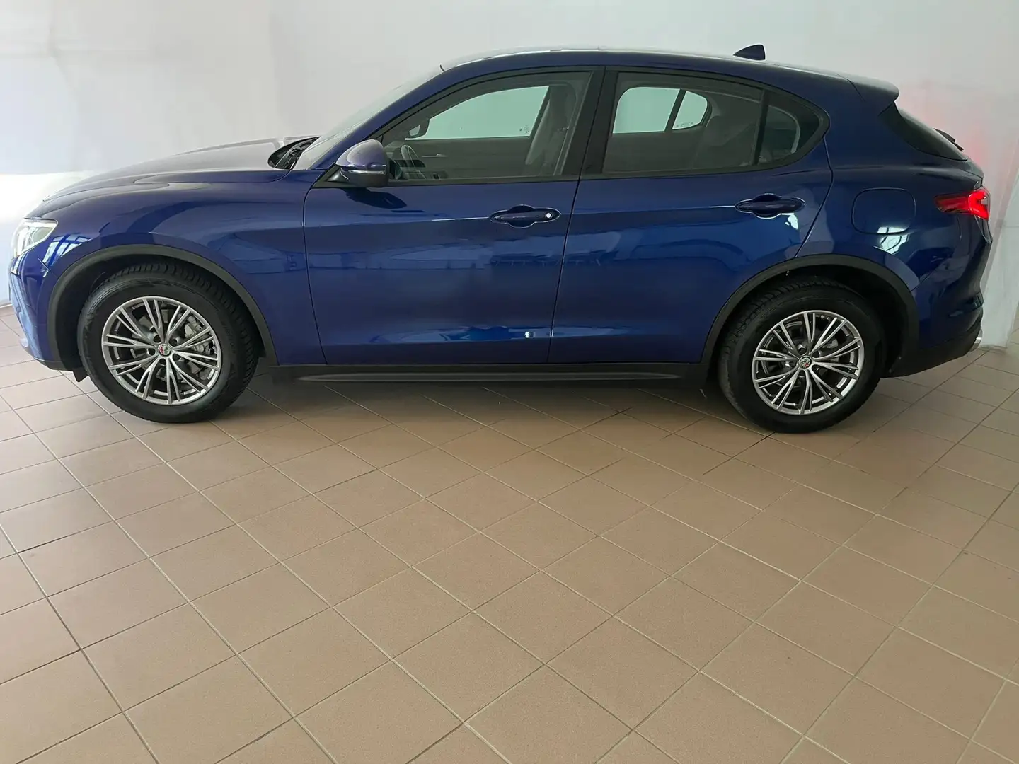 Alfa Romeo Stelvio Stelvio 2.2 t rwd 160cv auto ( Autocarro ) Blu/Azzurro - 2