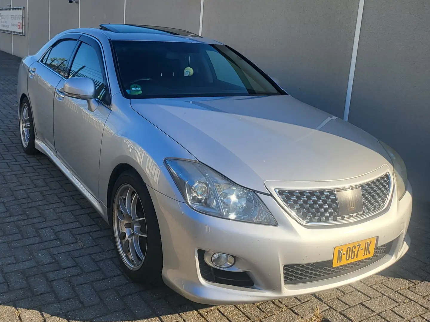 Toyota Crown Crown Hybrid GWS204 TOM's Zilver - 1