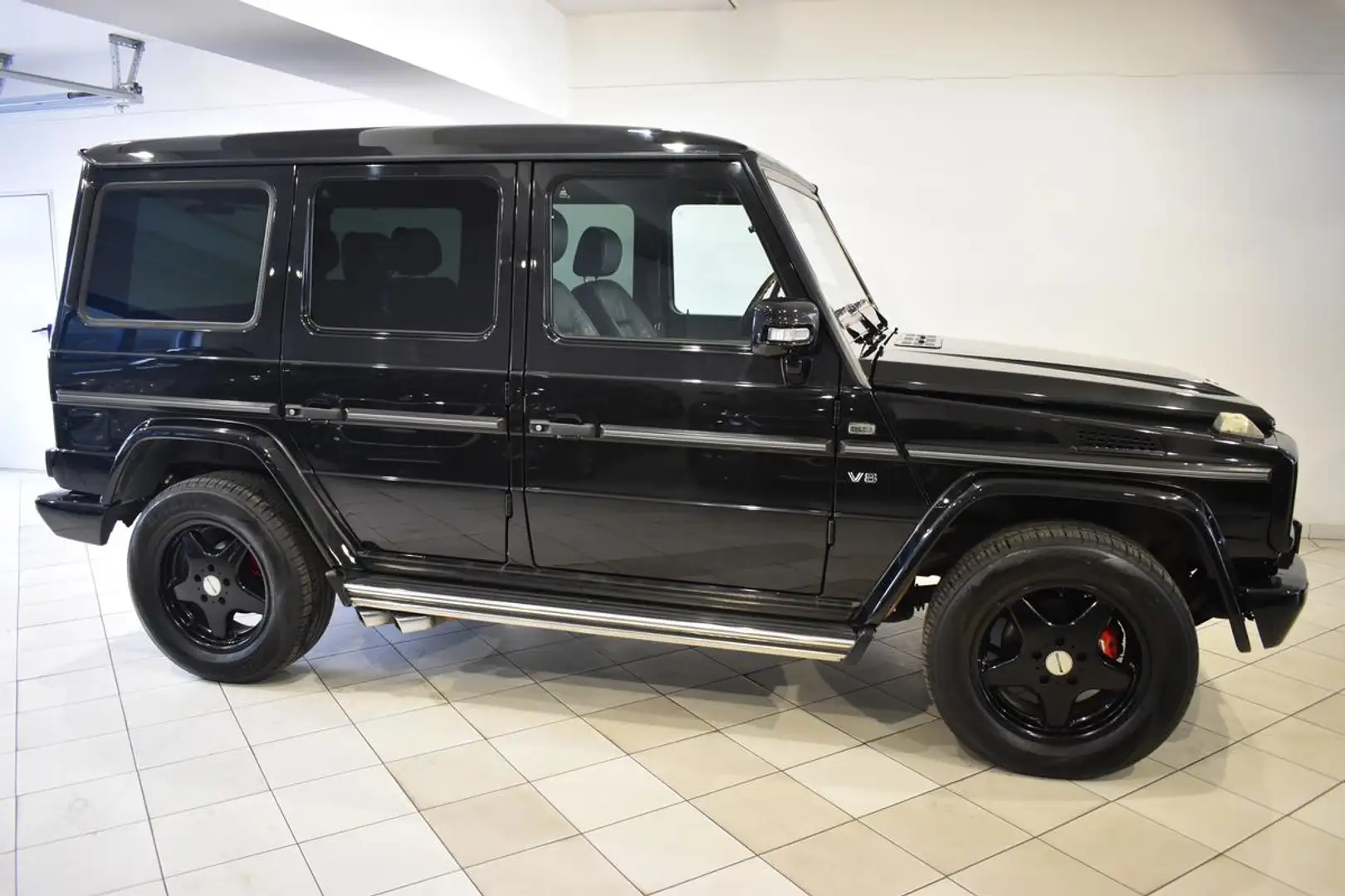 Mercedes-Benz G 500 AMG 4x4 LEDER NAVI PDC SHZ eSD Schwarz - 2