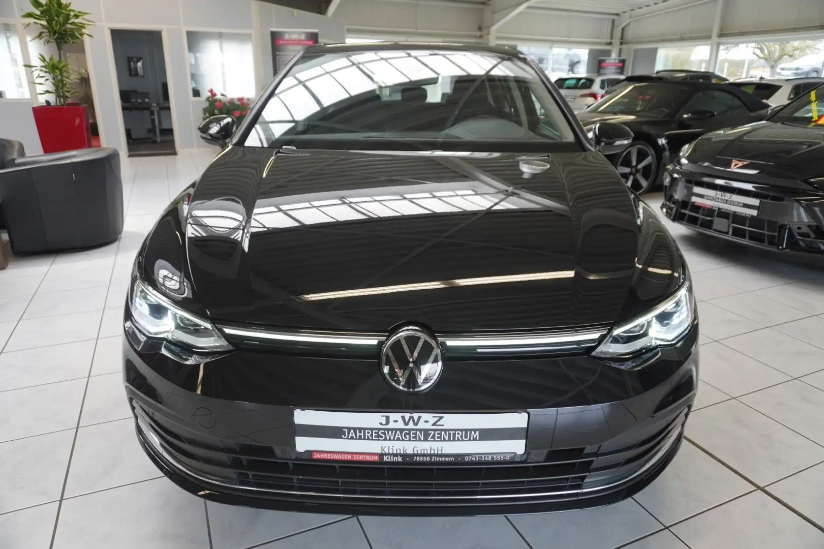 Volkswagen Golf VIII Lim. Style 1.5 eTSI DSG*ACC*Navi*LED Schwarz - 2