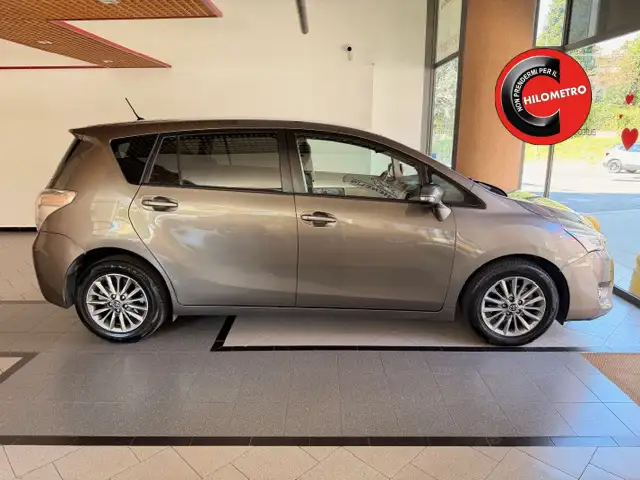 Toyota Verso 1.6 d-4d Active 5p.ti mt E6